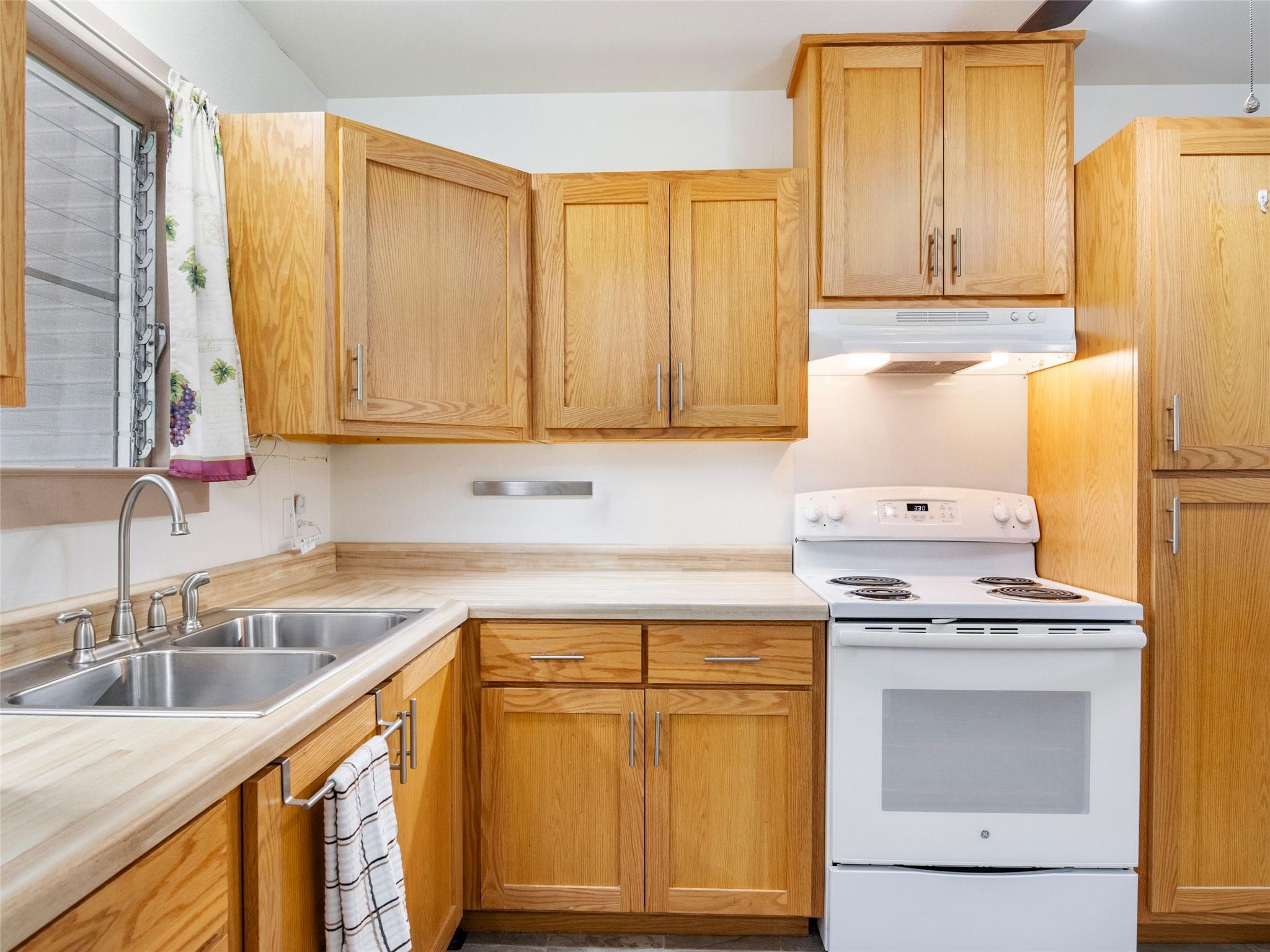 164 Ferguson St, New Braunfels, TX 78130