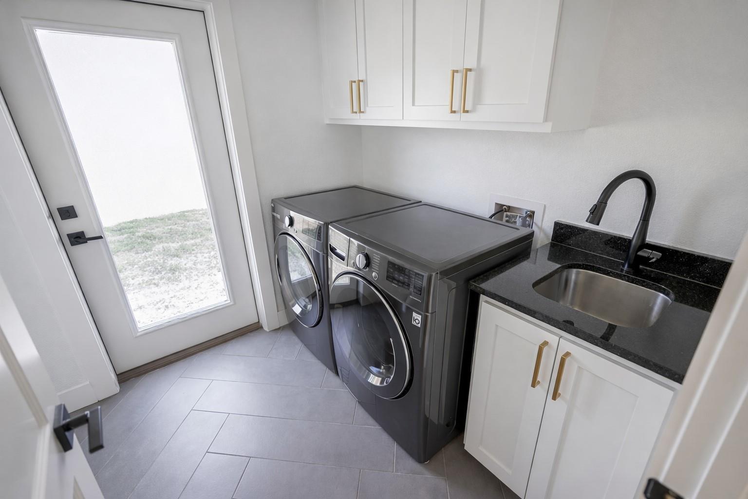 8501 Bronco Ln, Lago Vista, TX 78645