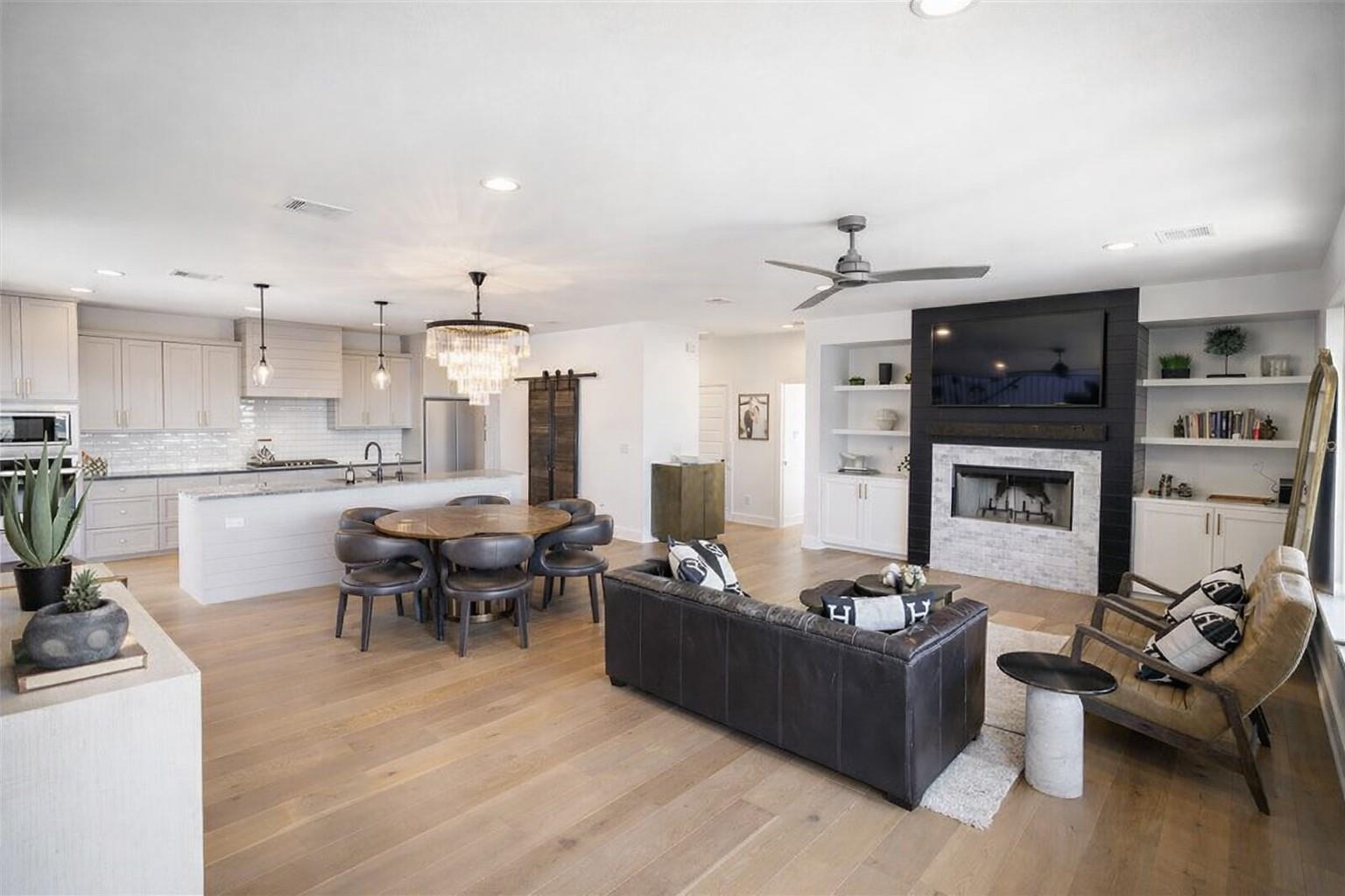 8501 Bronco Ln, Lago Vista, TX 78645