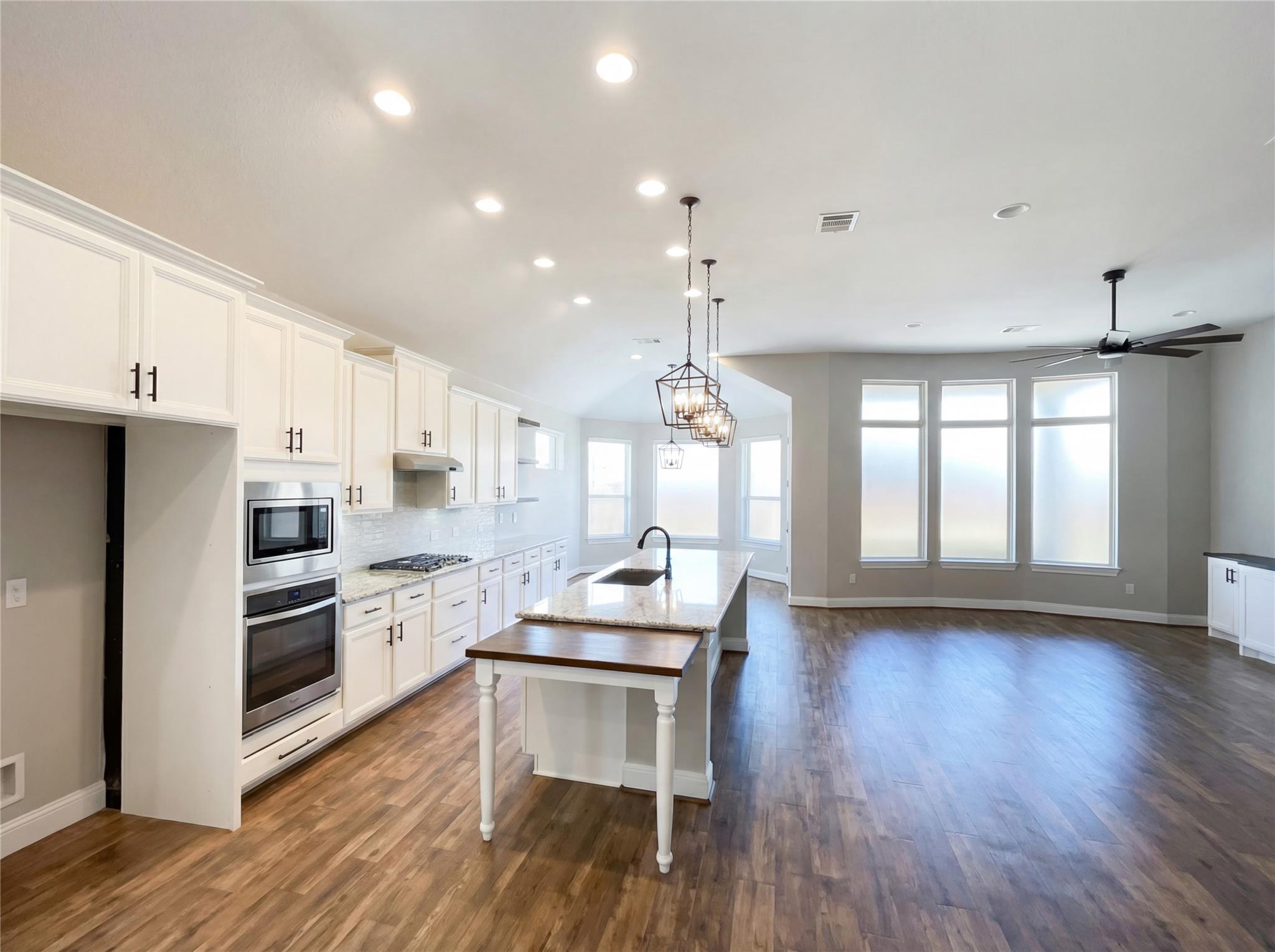 4409 Tanglewood Estates Dr, Leander, TX 78641