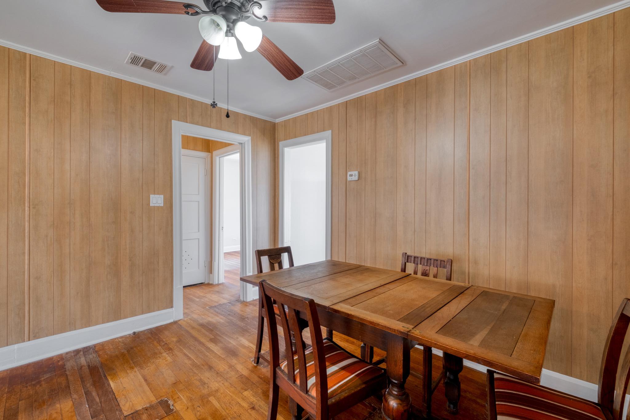 710 N Avenue H, Elgin, TX 78621