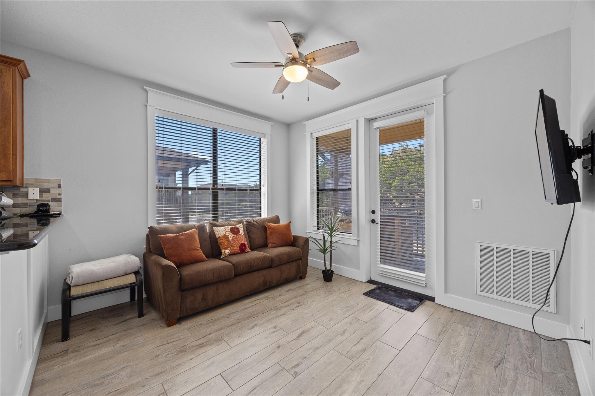 17708 Maritime Point Dr # 301, Jonestown, TX 78645