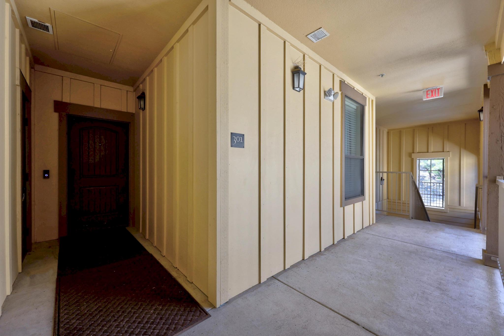 17708 Maritime Point Dr # 301, Jonestown, TX 78645