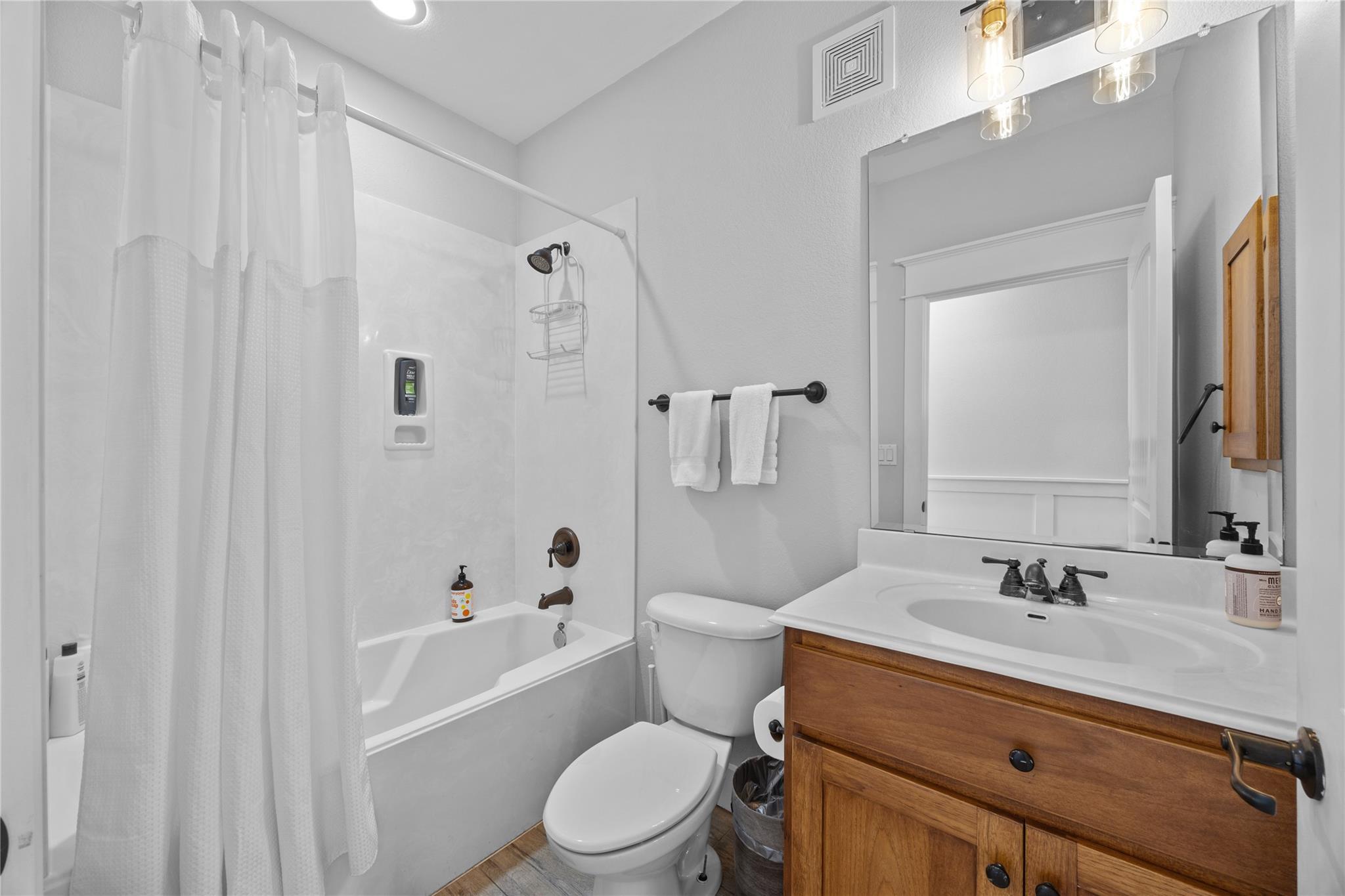 17708 Maritime Point Dr # 301, Jonestown, TX 78645