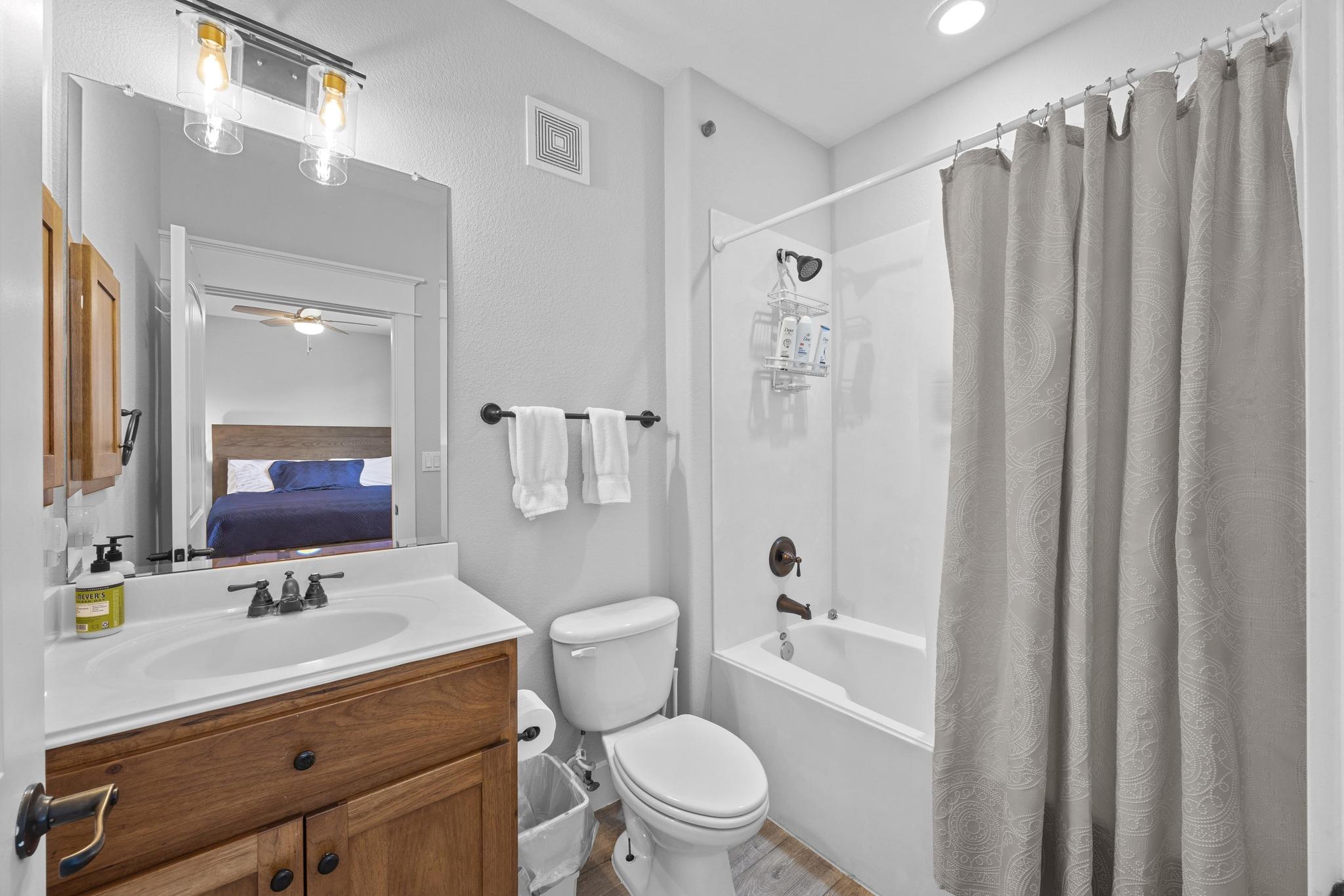 17708 Maritime Point Dr # 301, Jonestown, TX 78645