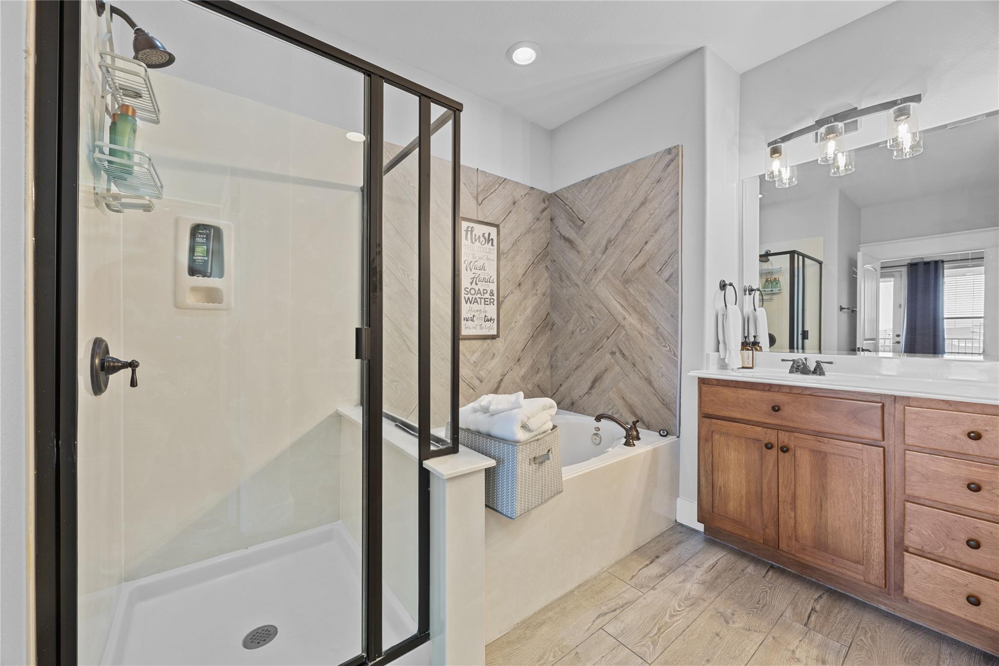 17708 Maritime Point Dr # 301, Jonestown, TX 78645