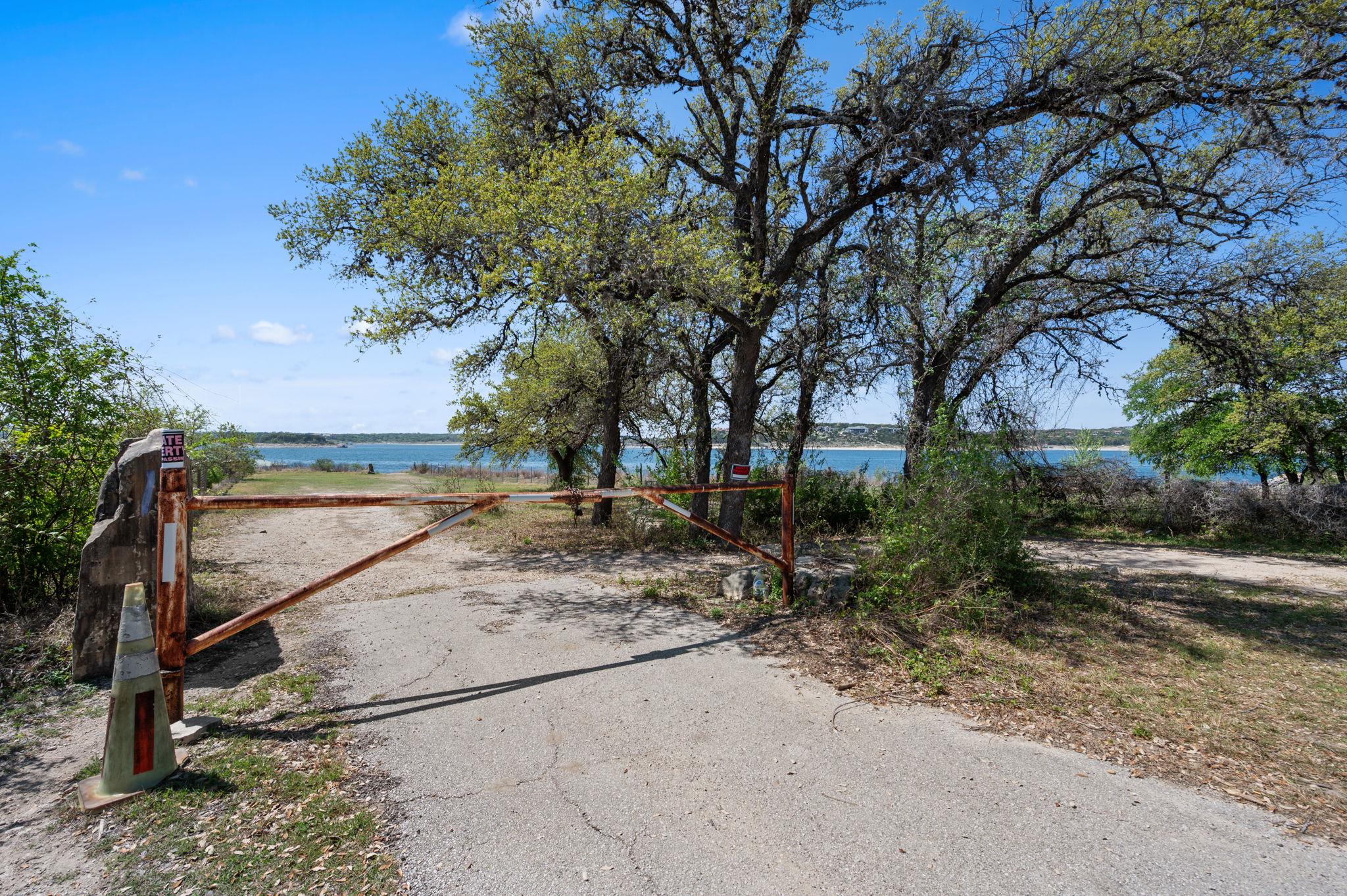 16400 Jackson St, Volente, TX 78641