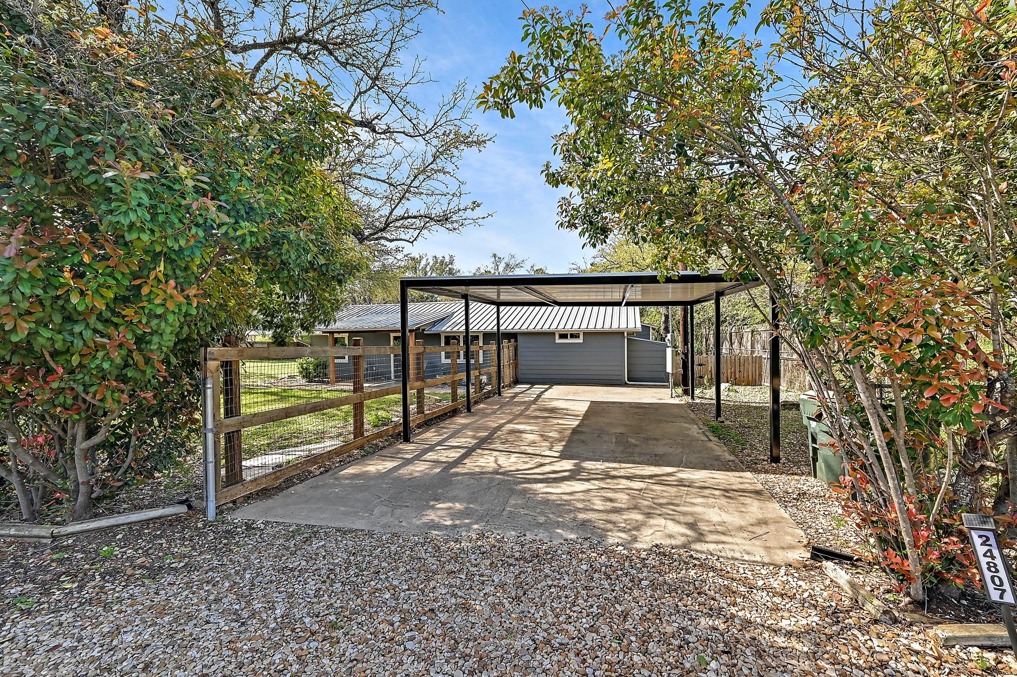 24807 Martin Ln, Spicewood, TX 78669