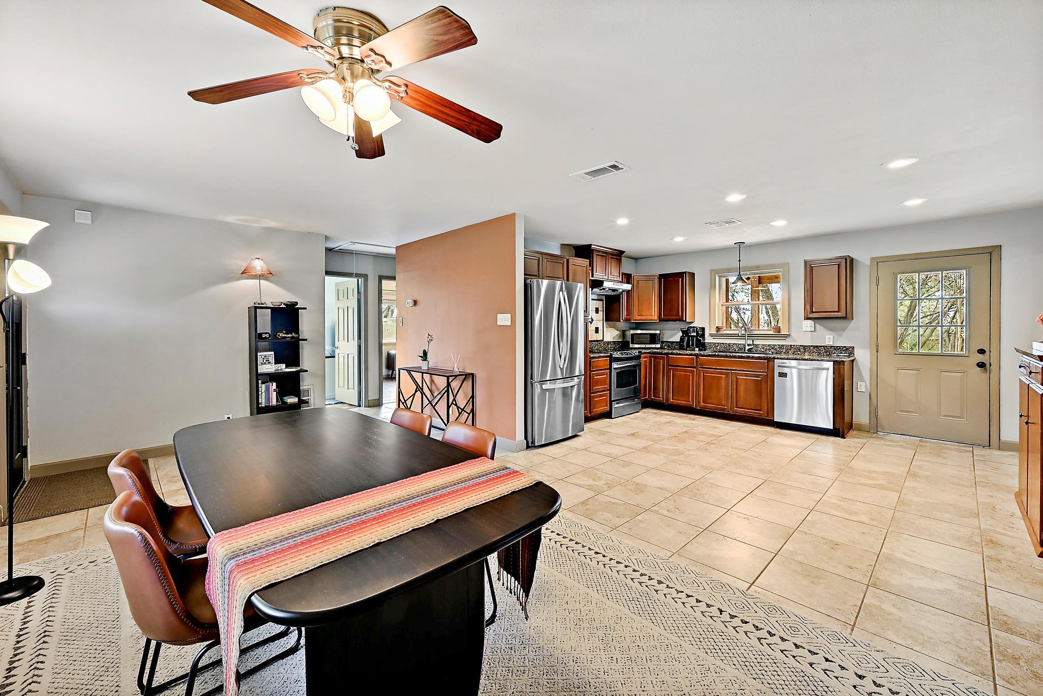 24807 Martin Ln, Spicewood, TX 78669