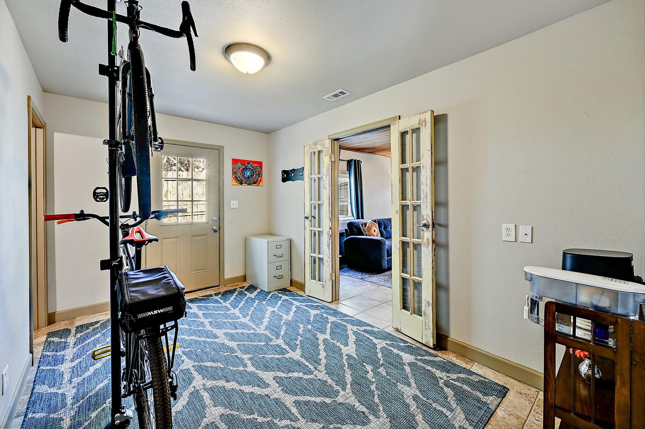 24807 Martin Ln, Spicewood, TX 78669