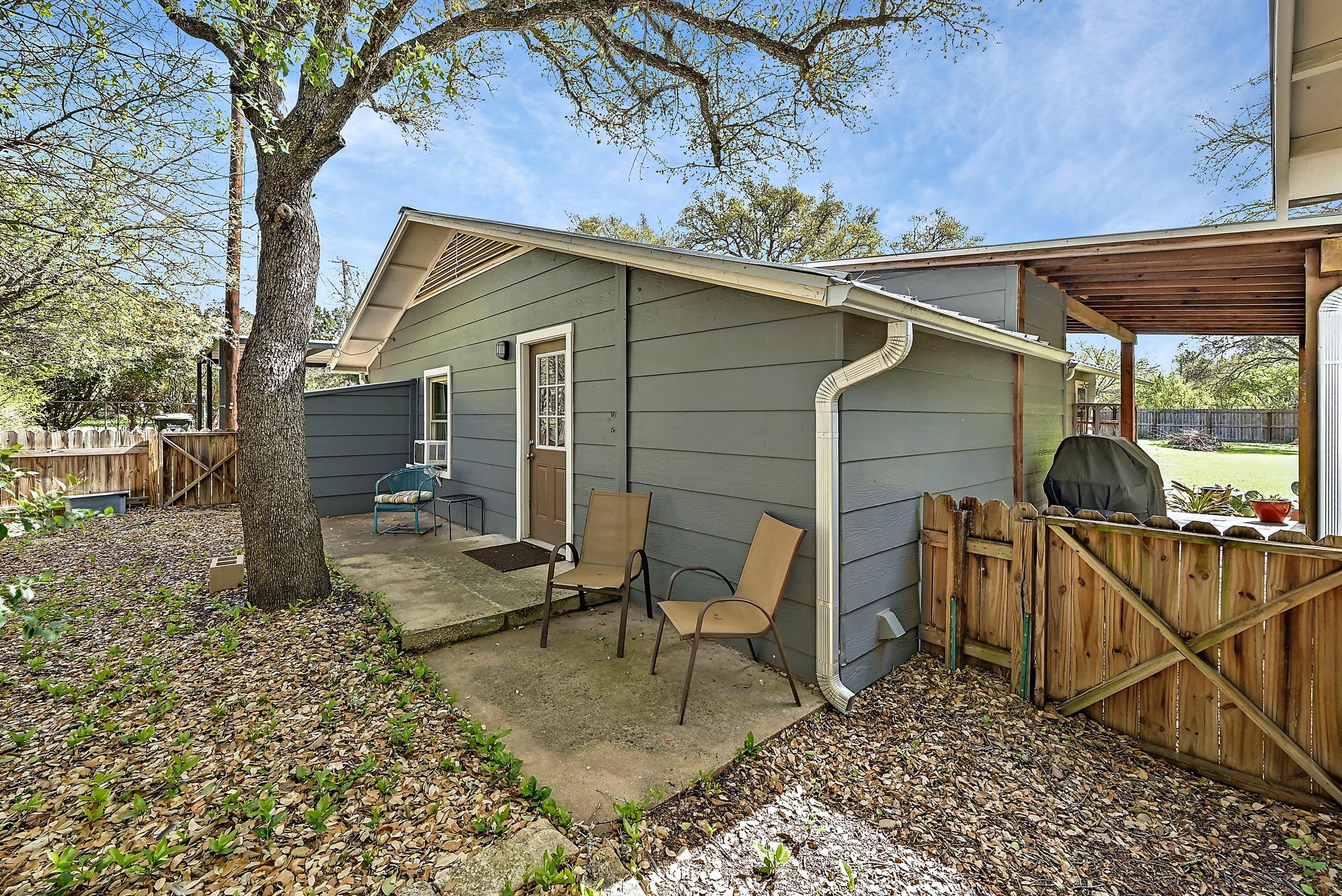 24807 Martin Ln, Spicewood, TX 78669