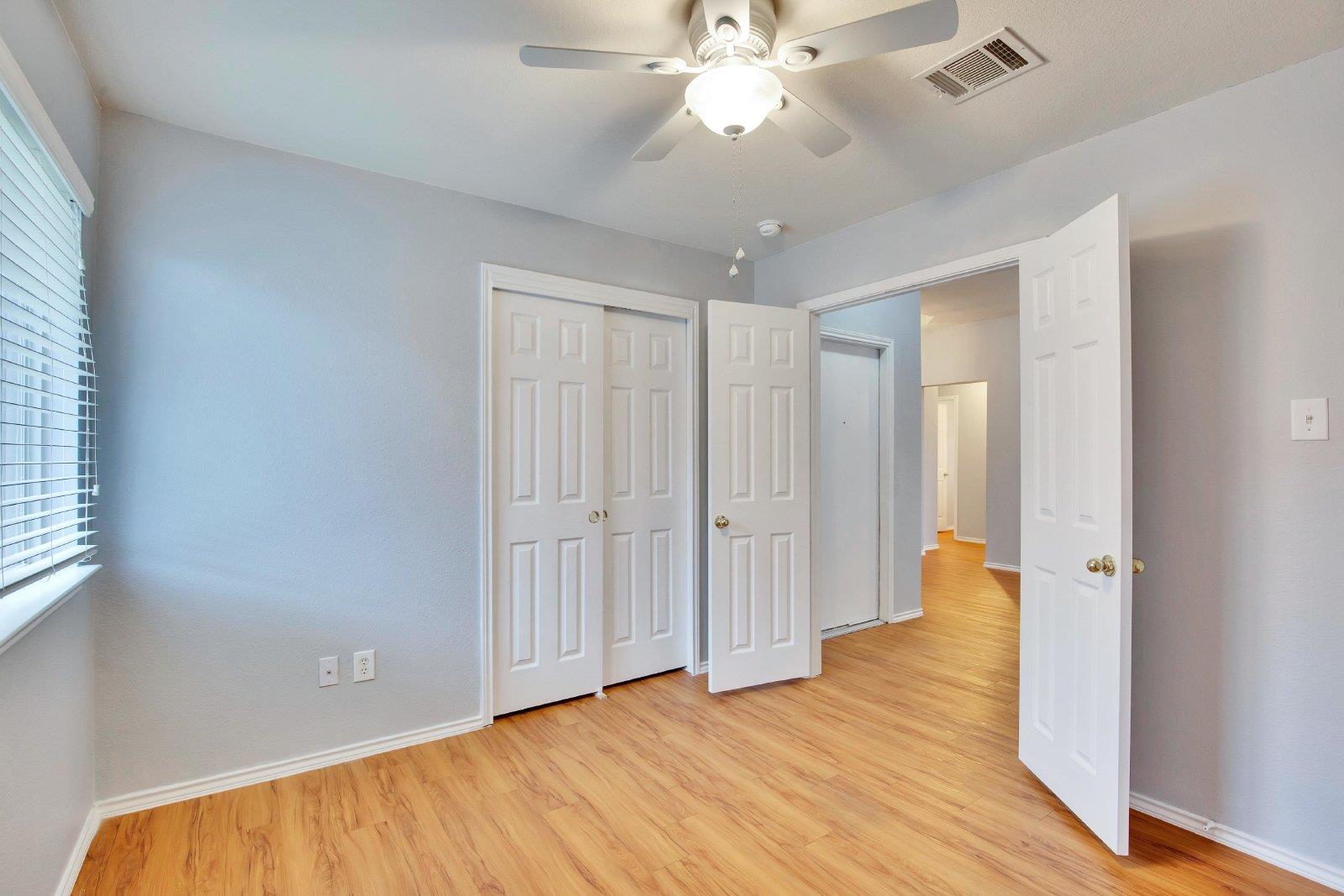 1002 Remington Dr, Leander, TX 78641