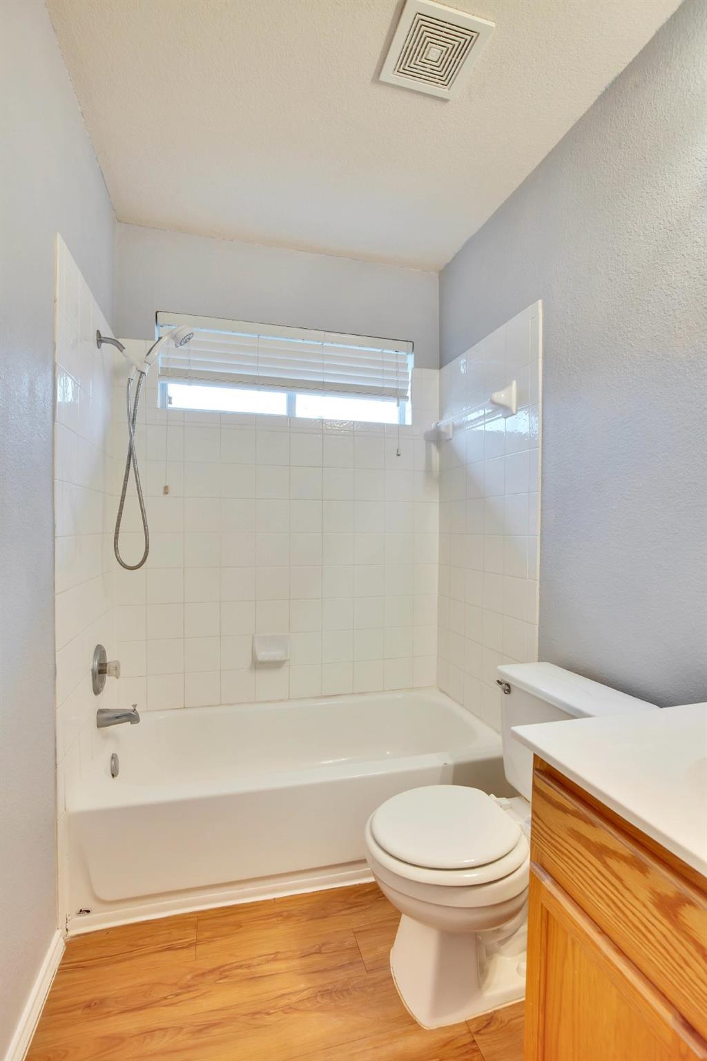 1002 Remington Dr, Leander, TX 78641