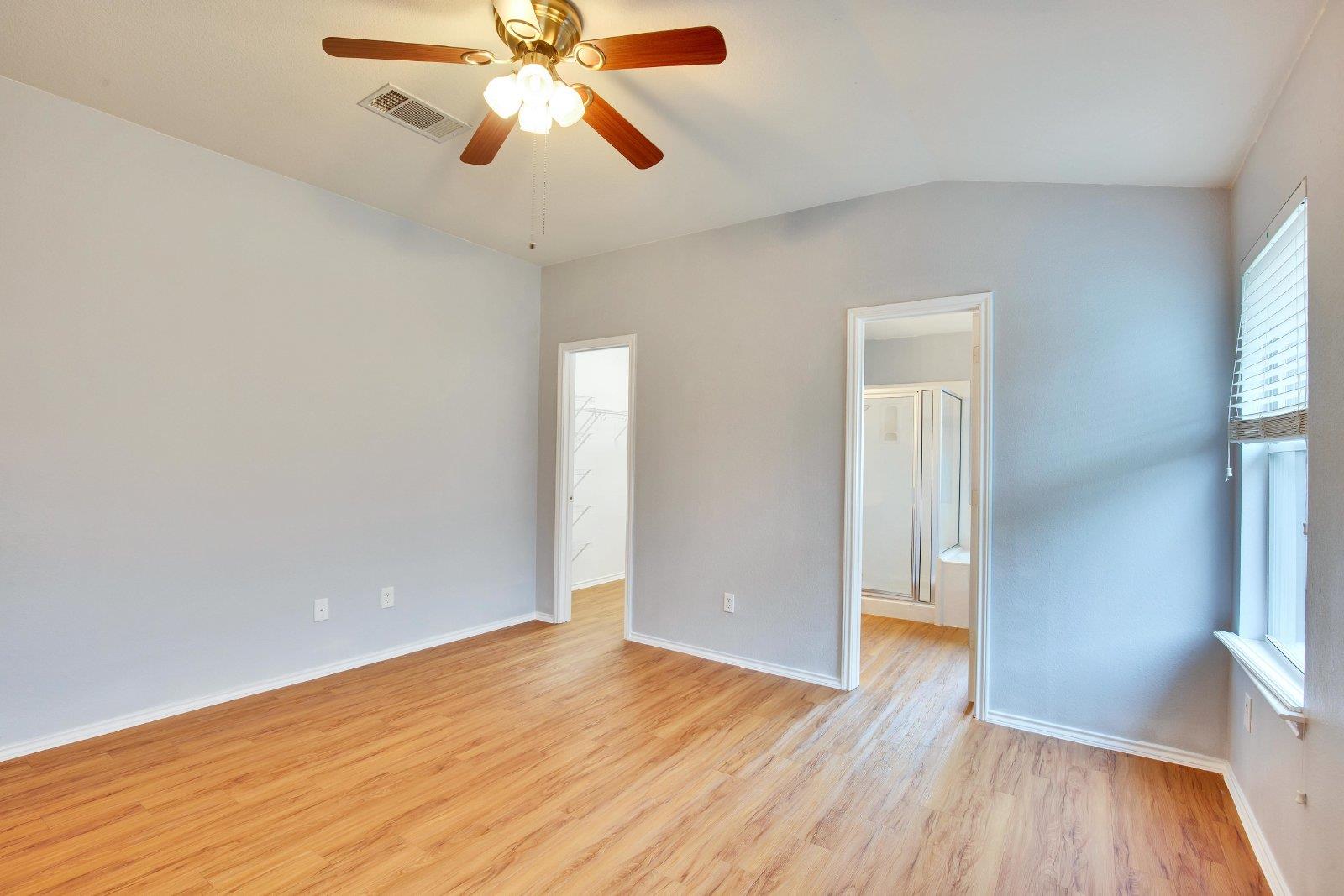 1002 Remington Dr, Leander, TX 78641