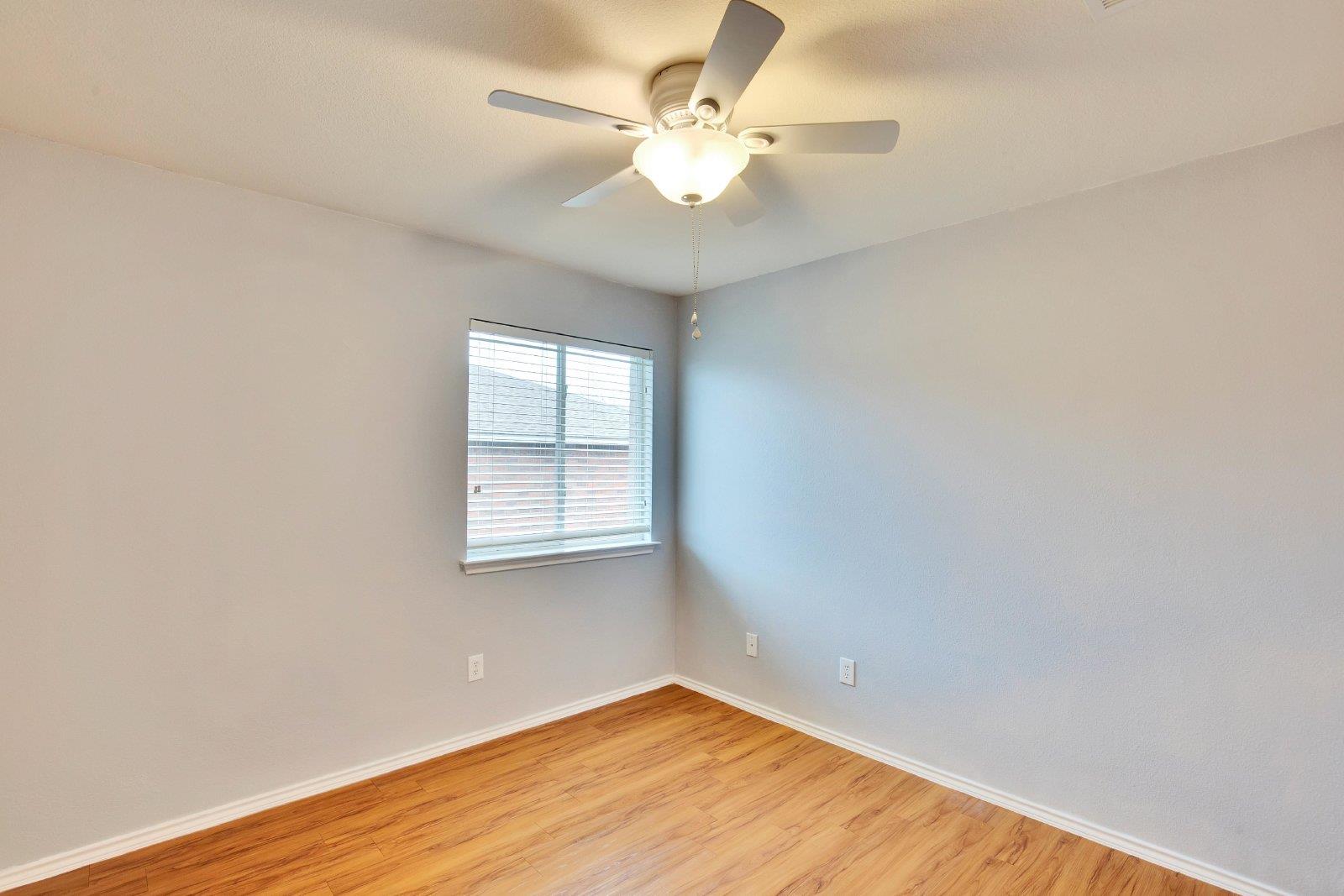 1002 Remington Dr, Leander, TX 78641