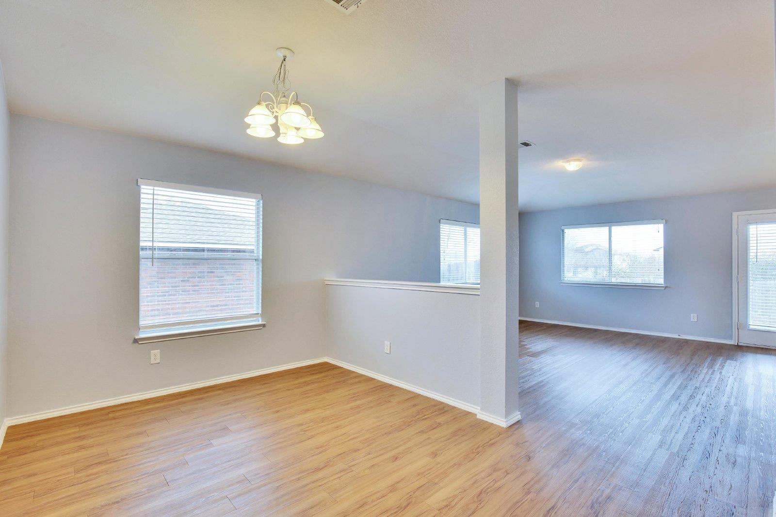 1002 Remington Dr, Leander, TX 78641