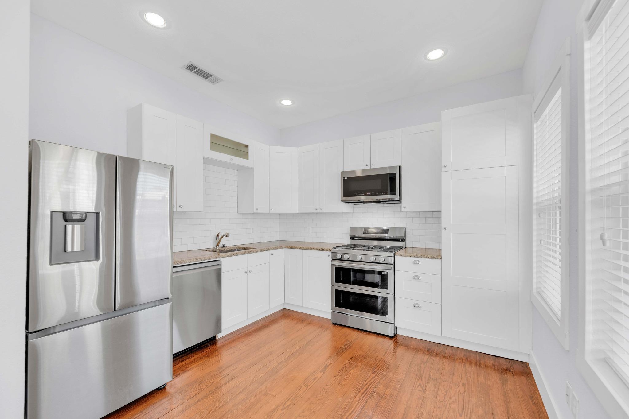 615 W 33rd St # b, Austin, TX 78705