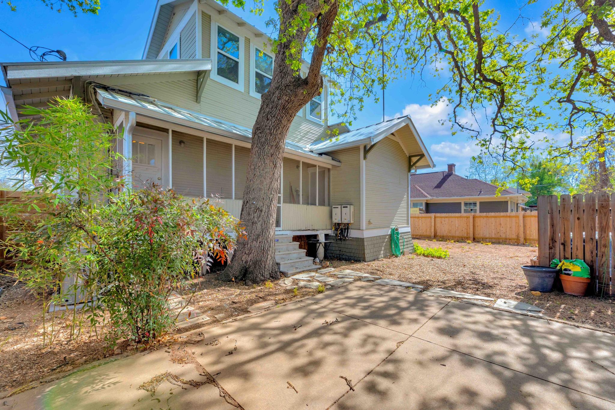 615 W 33rd St # b, Austin, TX 78705