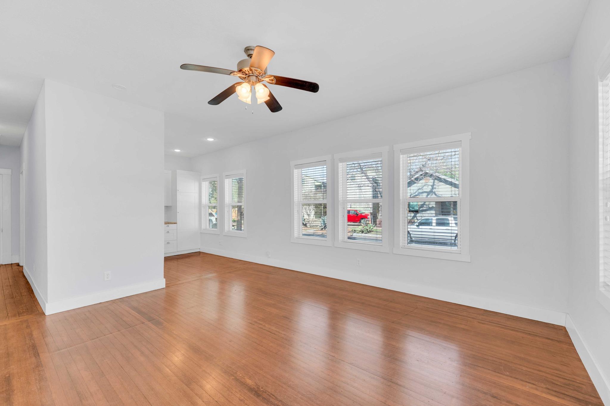 615 W 33rd St # b, Austin, TX 78705