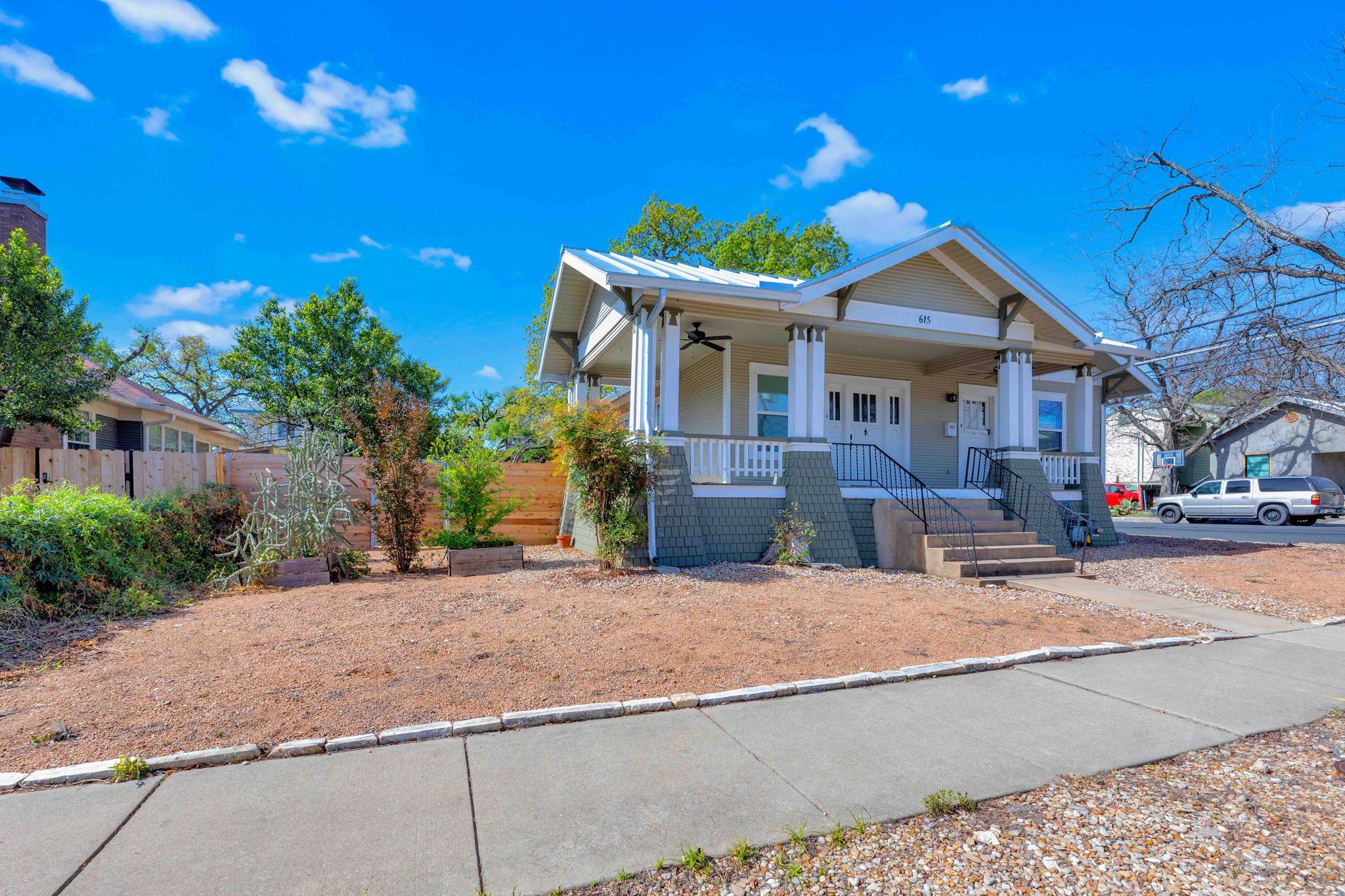 615 W 33rd St # b, Austin, TX 78705