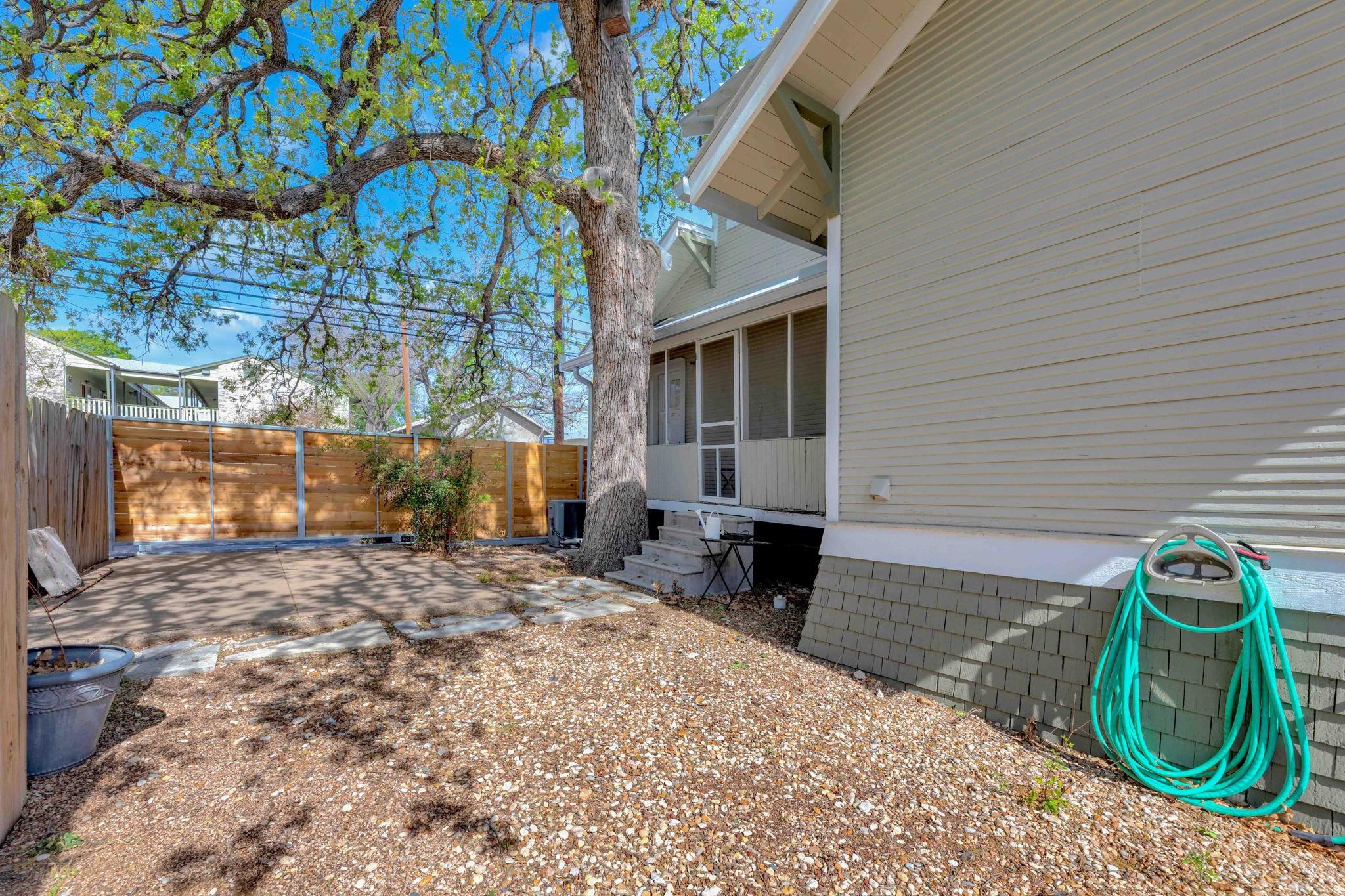 615 W 33rd St # b, Austin, TX 78705