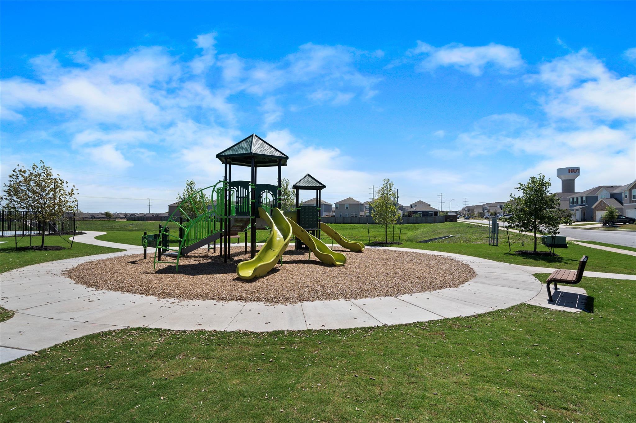 305 Redfish Ln, Hutto, TX 78634