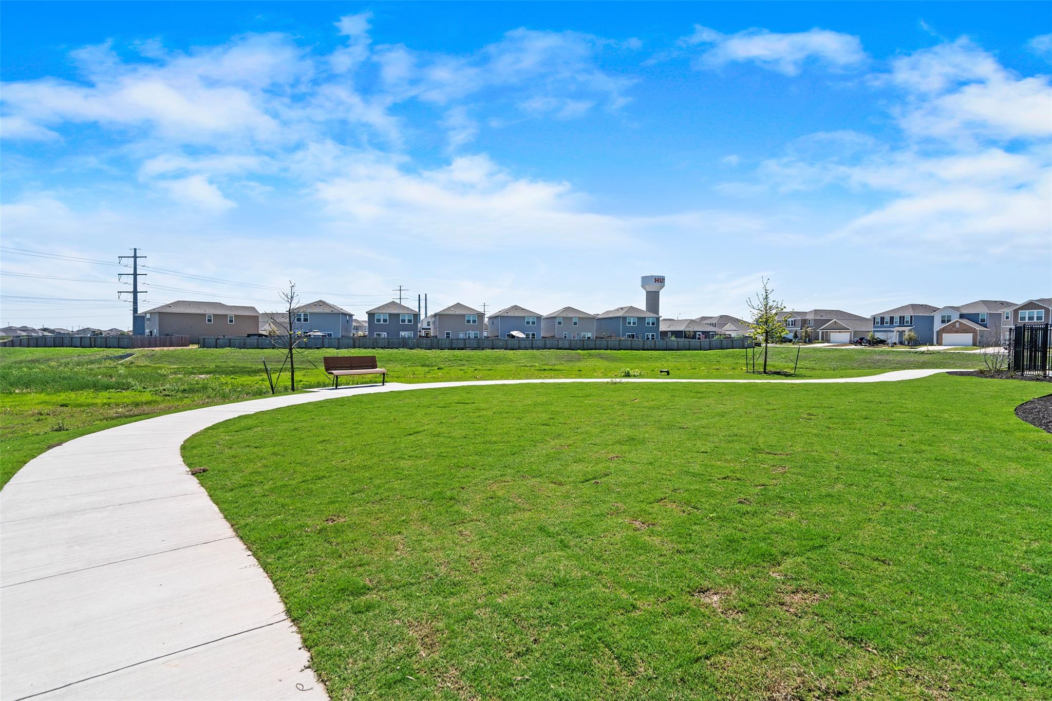 305 Redfish Ln, Hutto, TX 78634