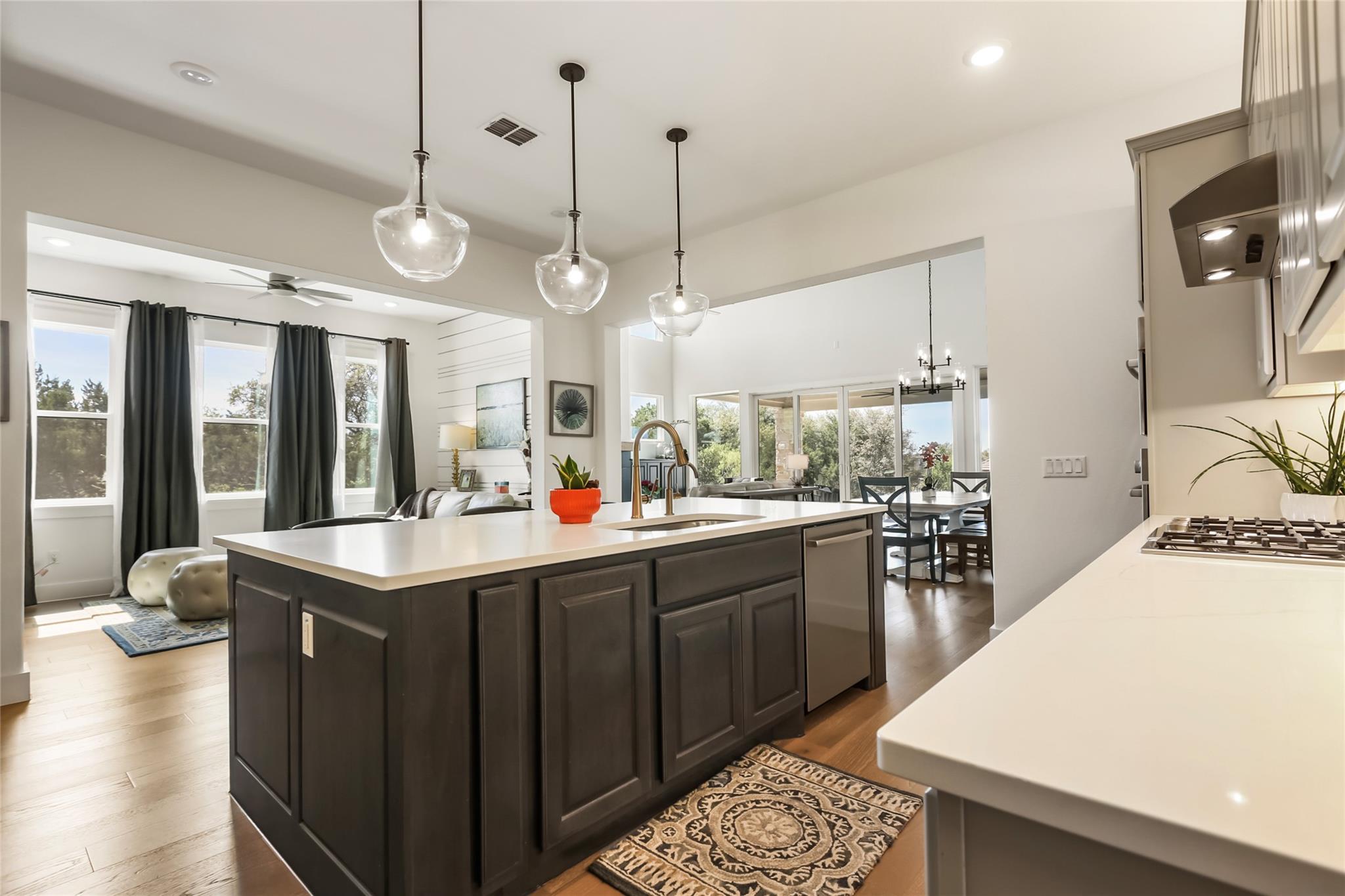 134 Lucia Ct, Horseshoe Bay, TX 78657