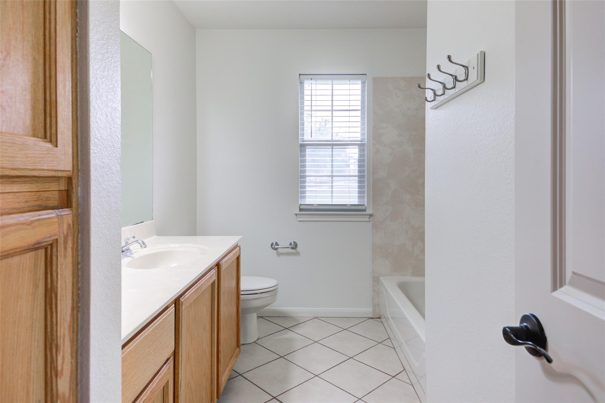 805 Kemp Hills Dr, Austin, TX 78737