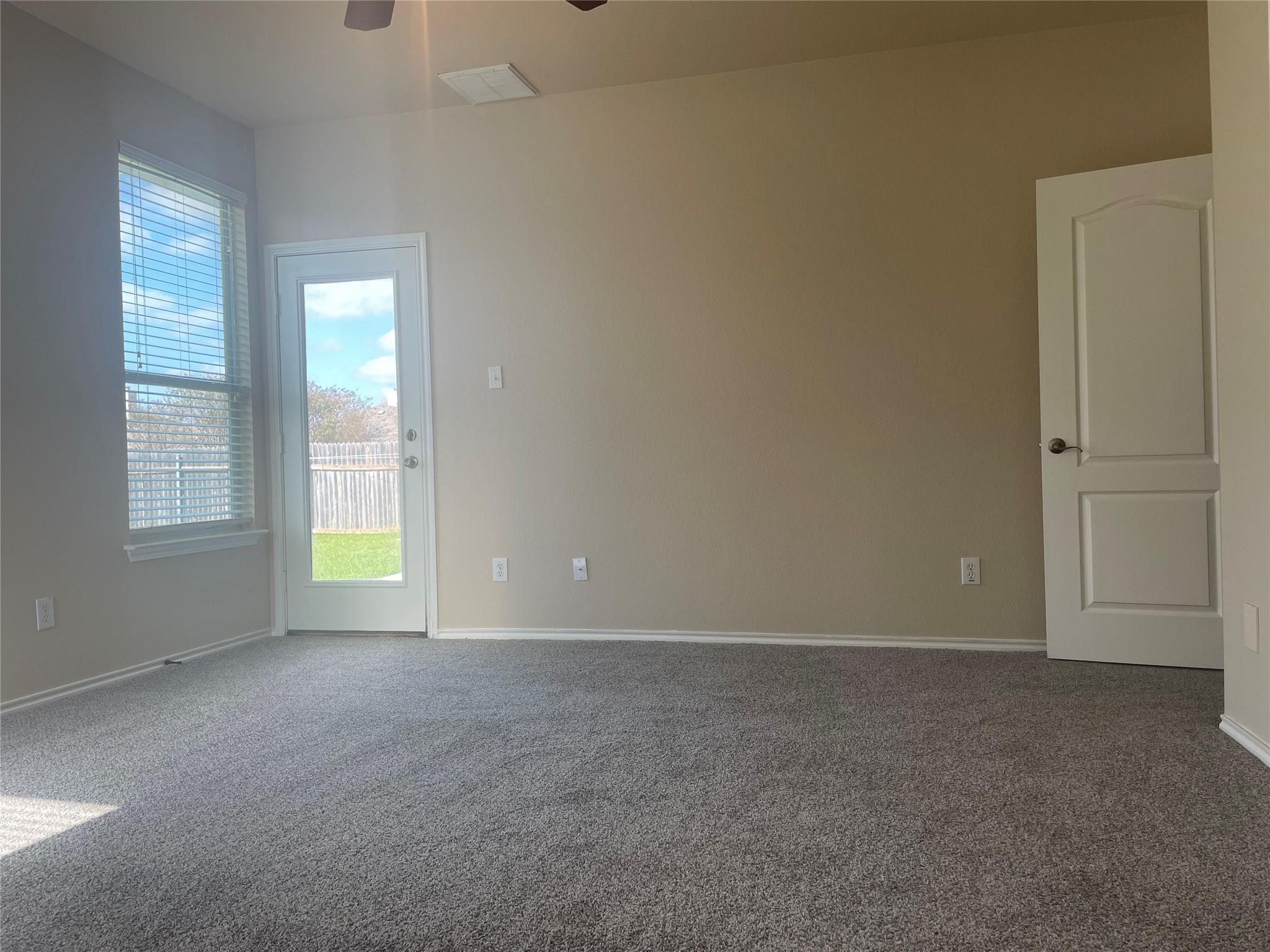 109 Wimberley St, Hutto, TX 78634