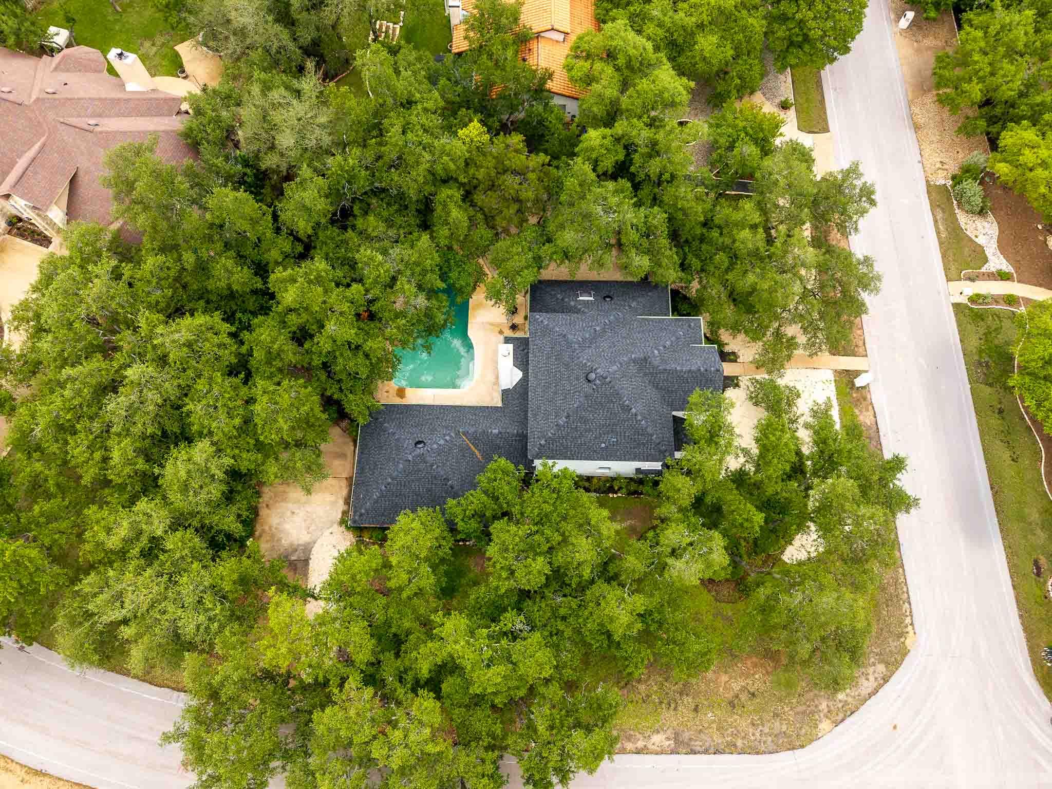 201 Timpanagos Dr, Lakeway, TX 78734