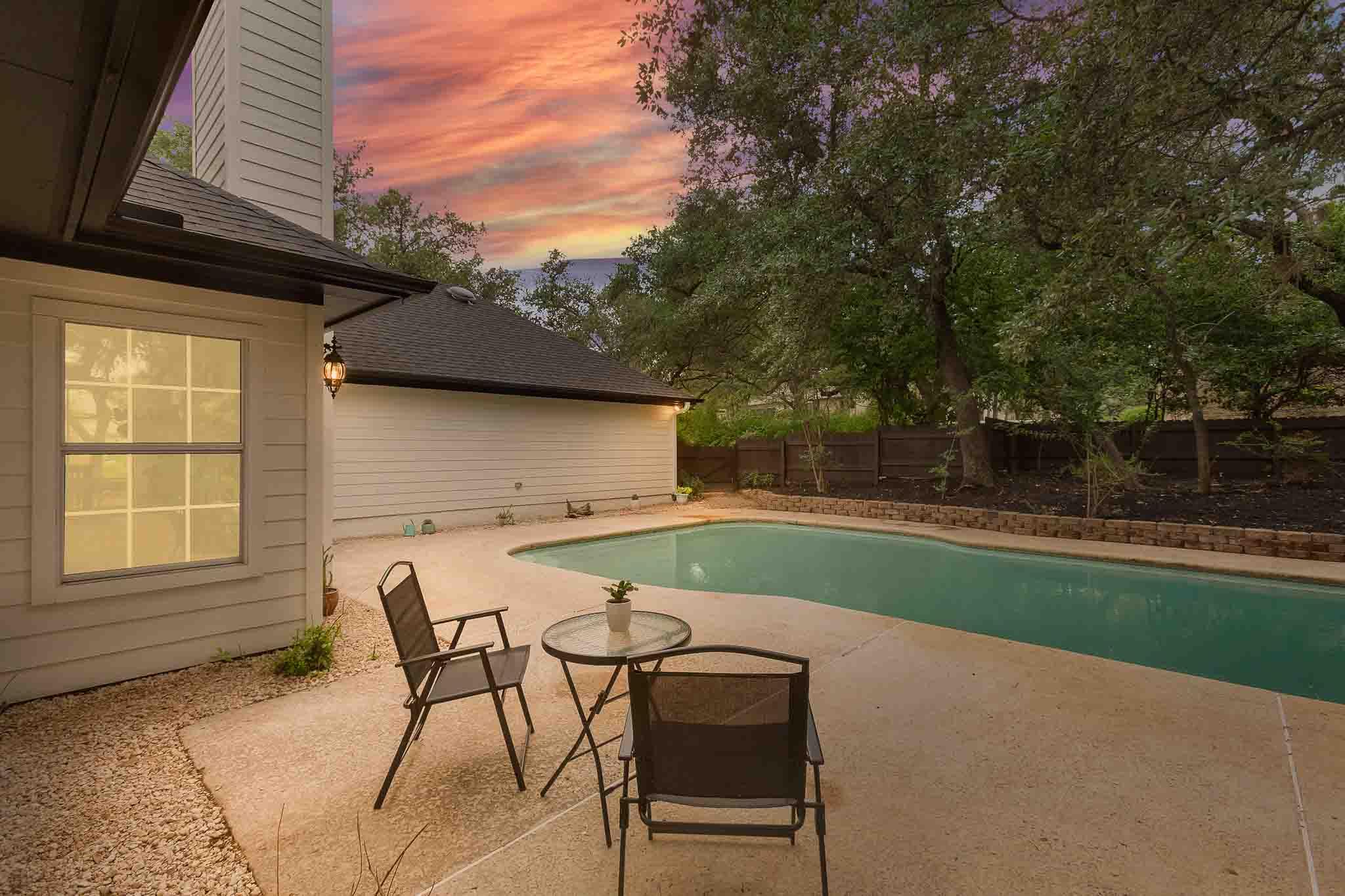 201 Timpanagos Dr, Lakeway, TX 78734