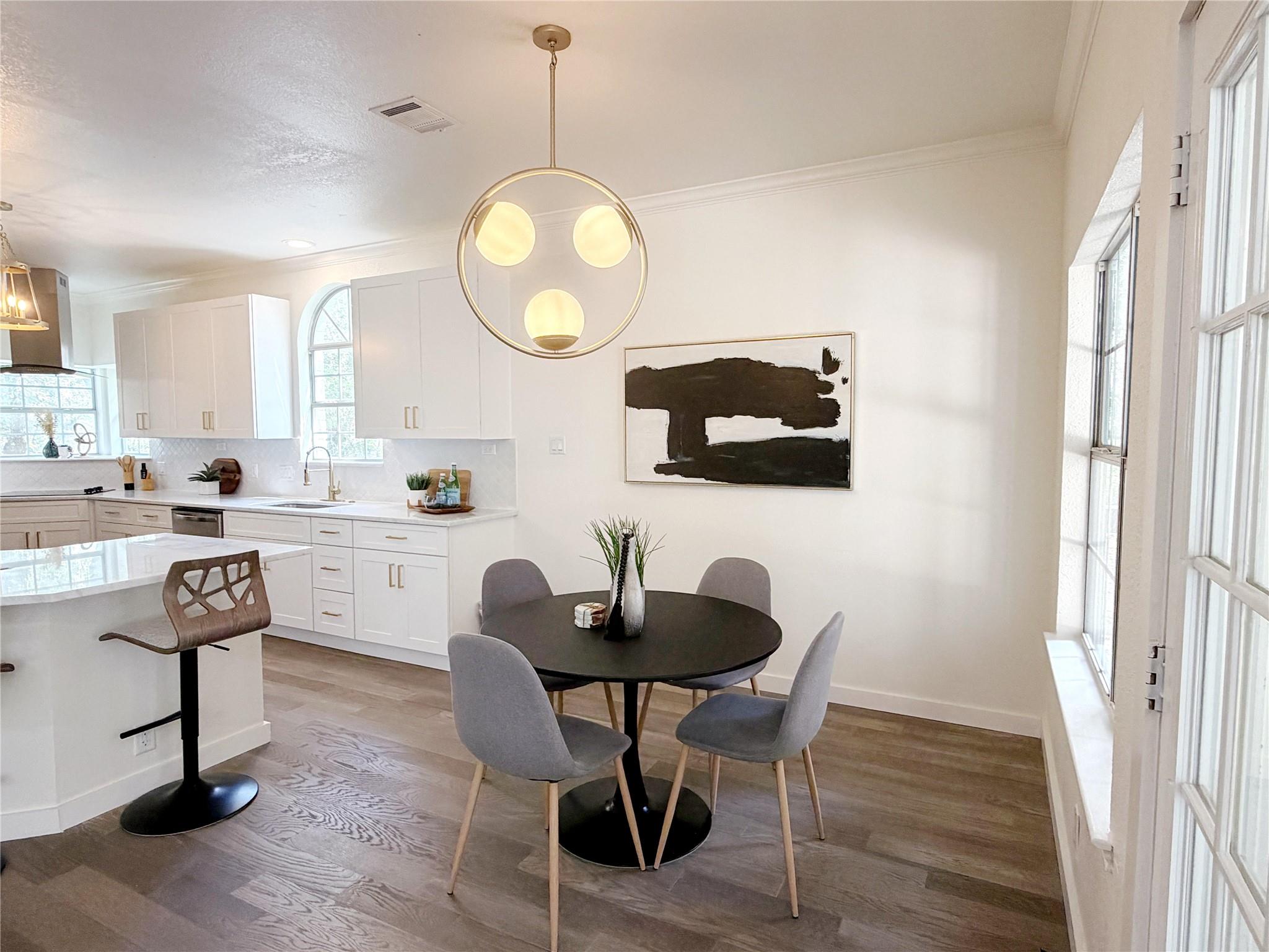 201 Timpanagos Dr, Lakeway, TX 78734