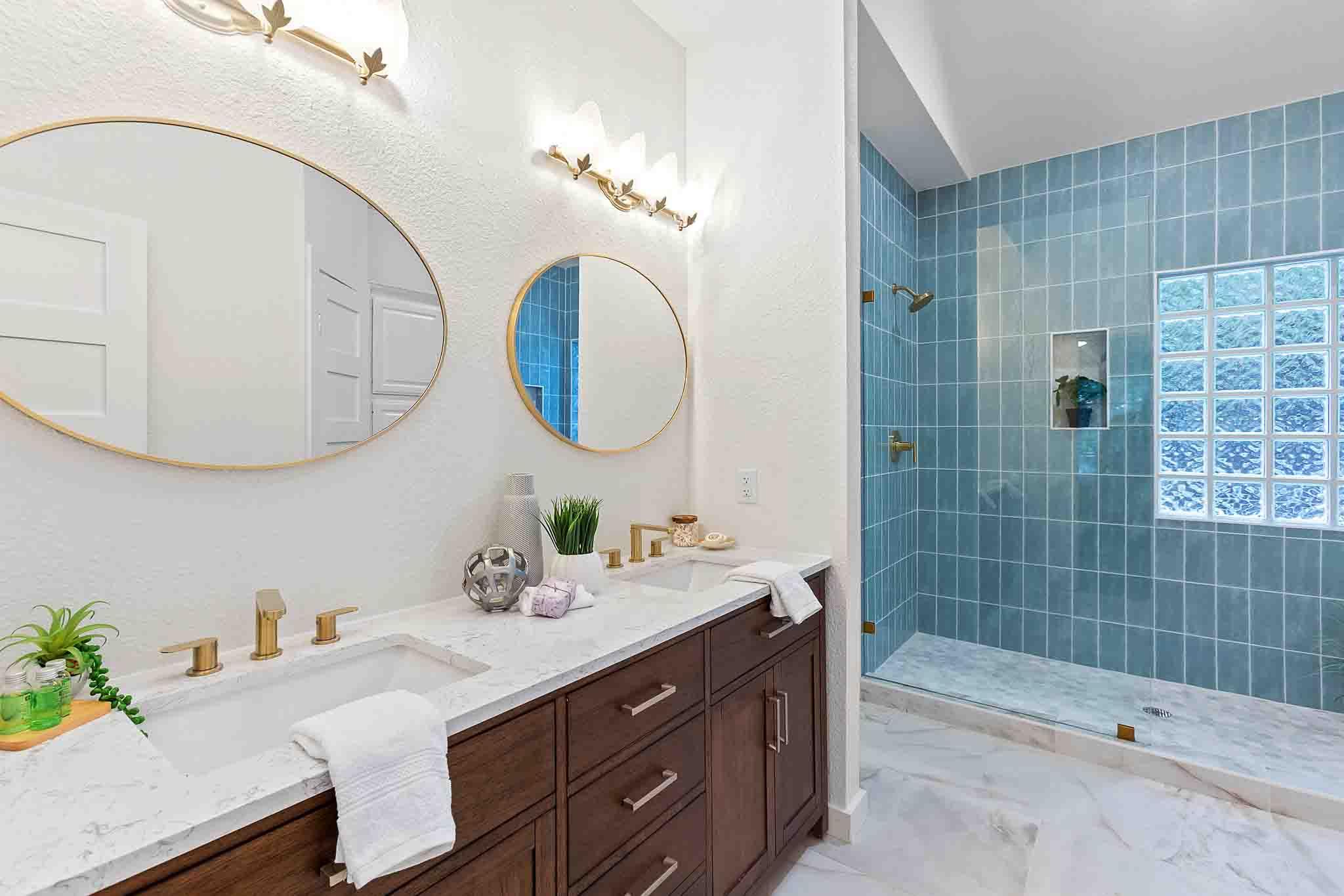 201 Timpanagos Dr, Lakeway, TX 78734