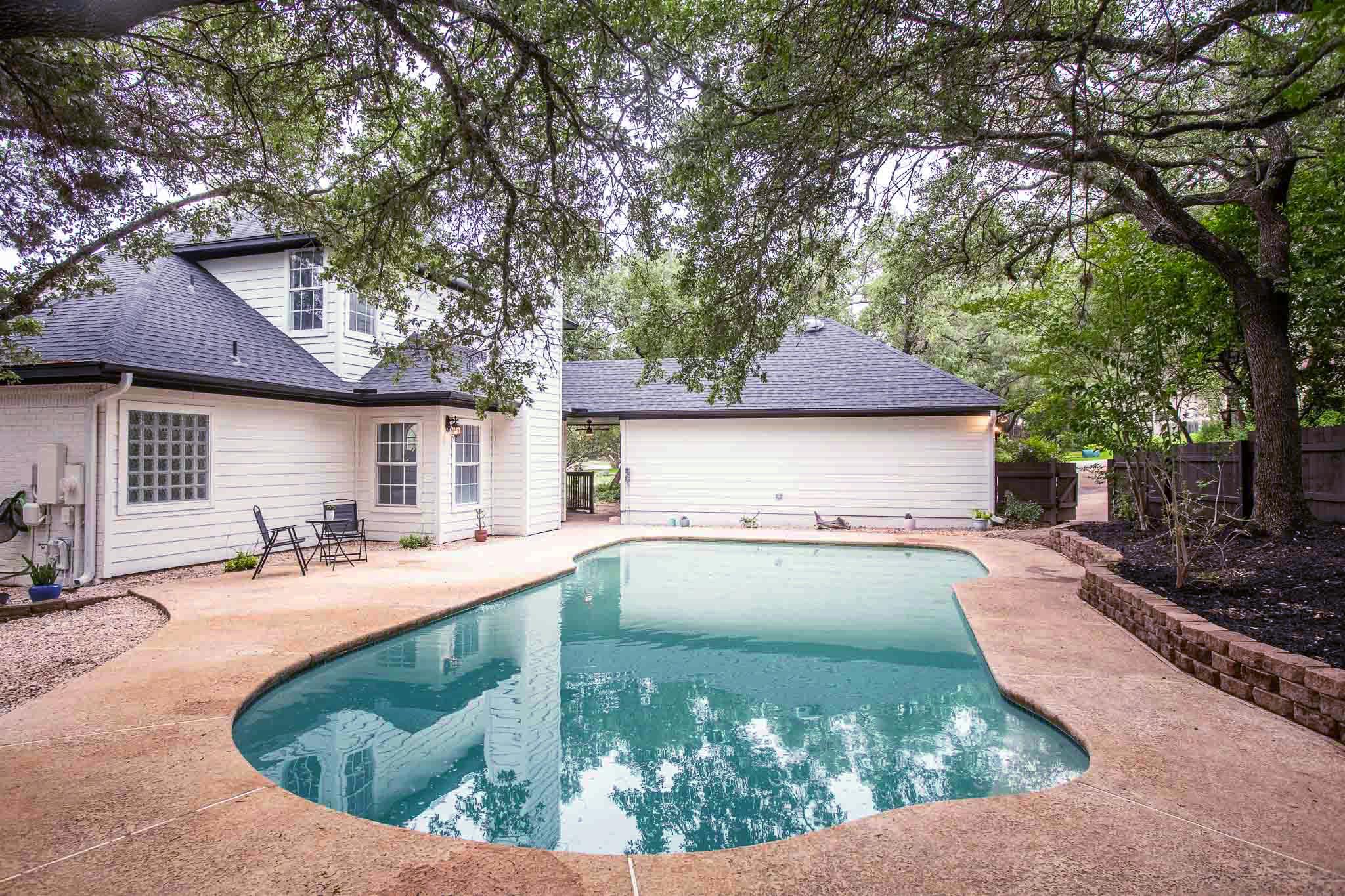 201 Timpanagos Dr, Lakeway, TX 78734