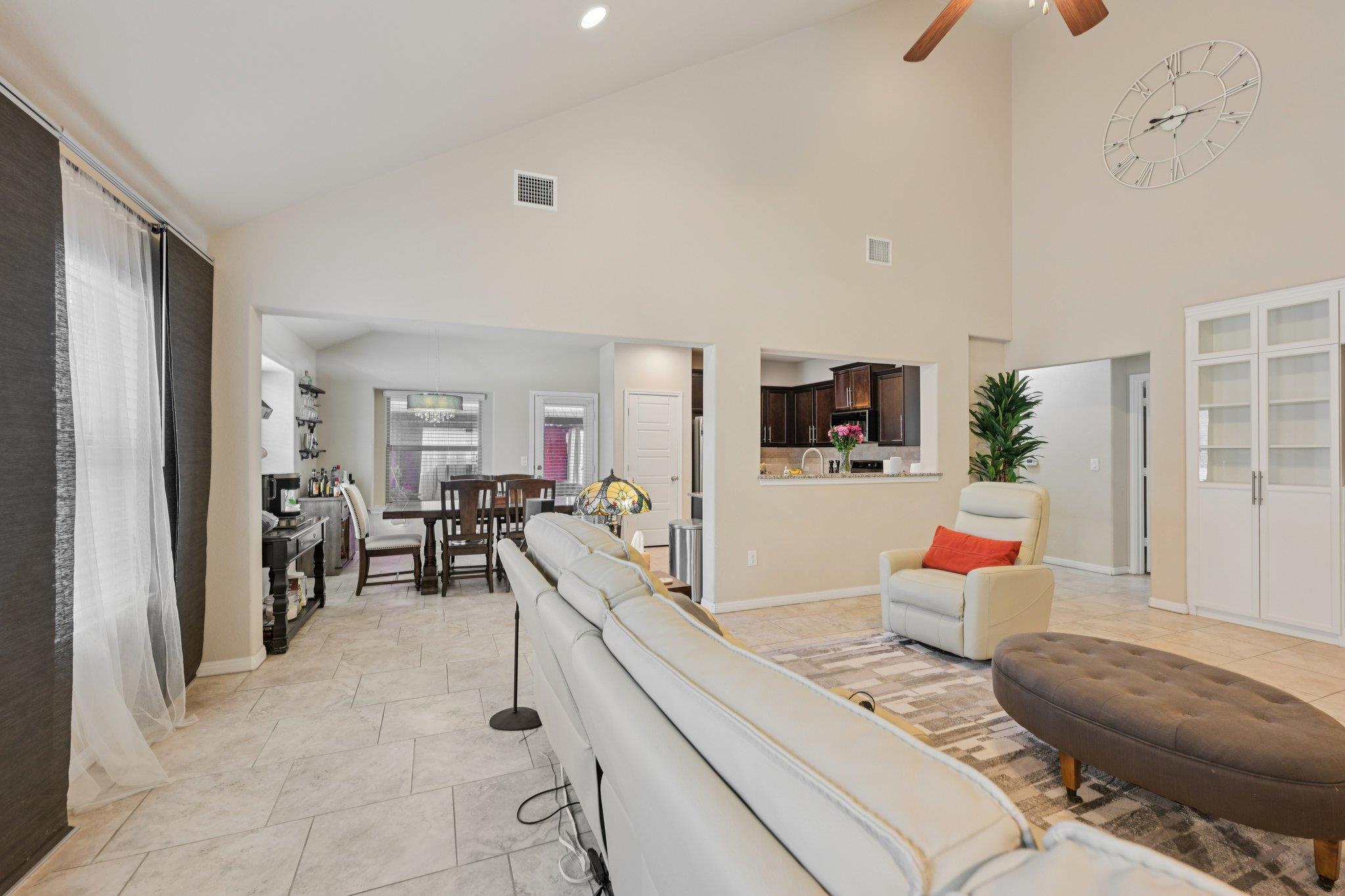 505 Buttermilk Ln, Leander, TX 78641