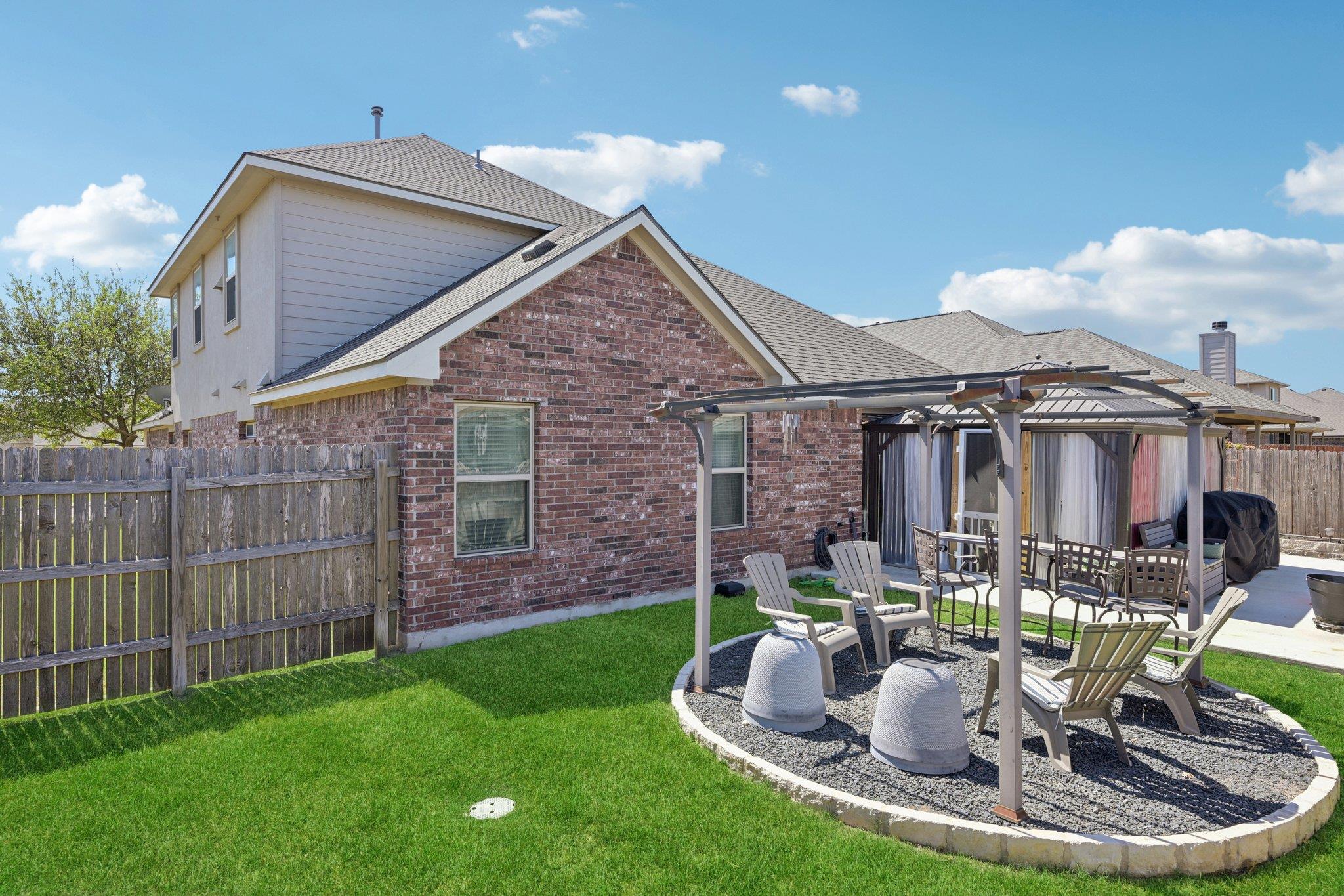 505 Buttermilk Ln, Leander, TX 78641