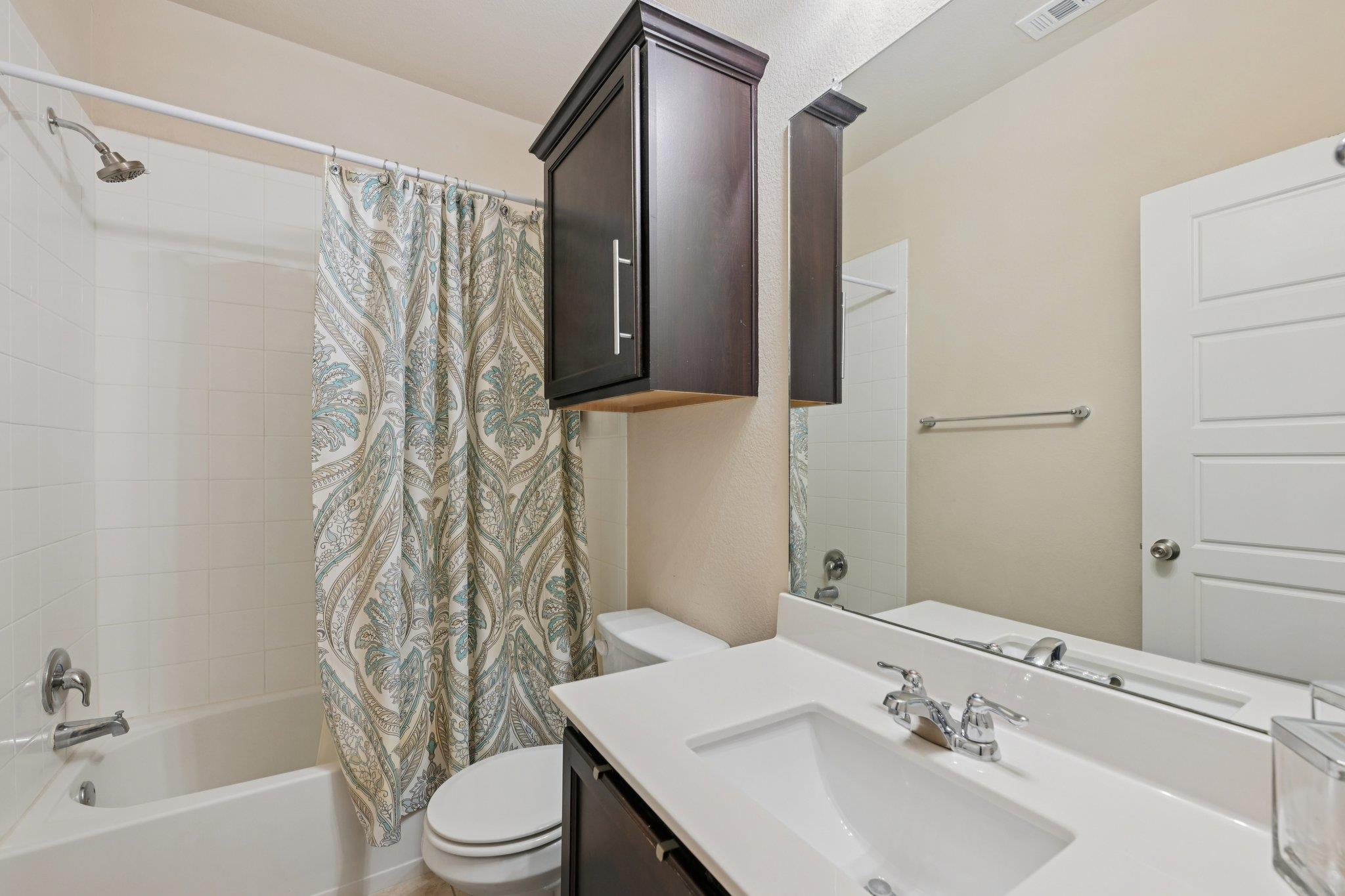 505 Buttermilk Ln, Leander, TX 78641