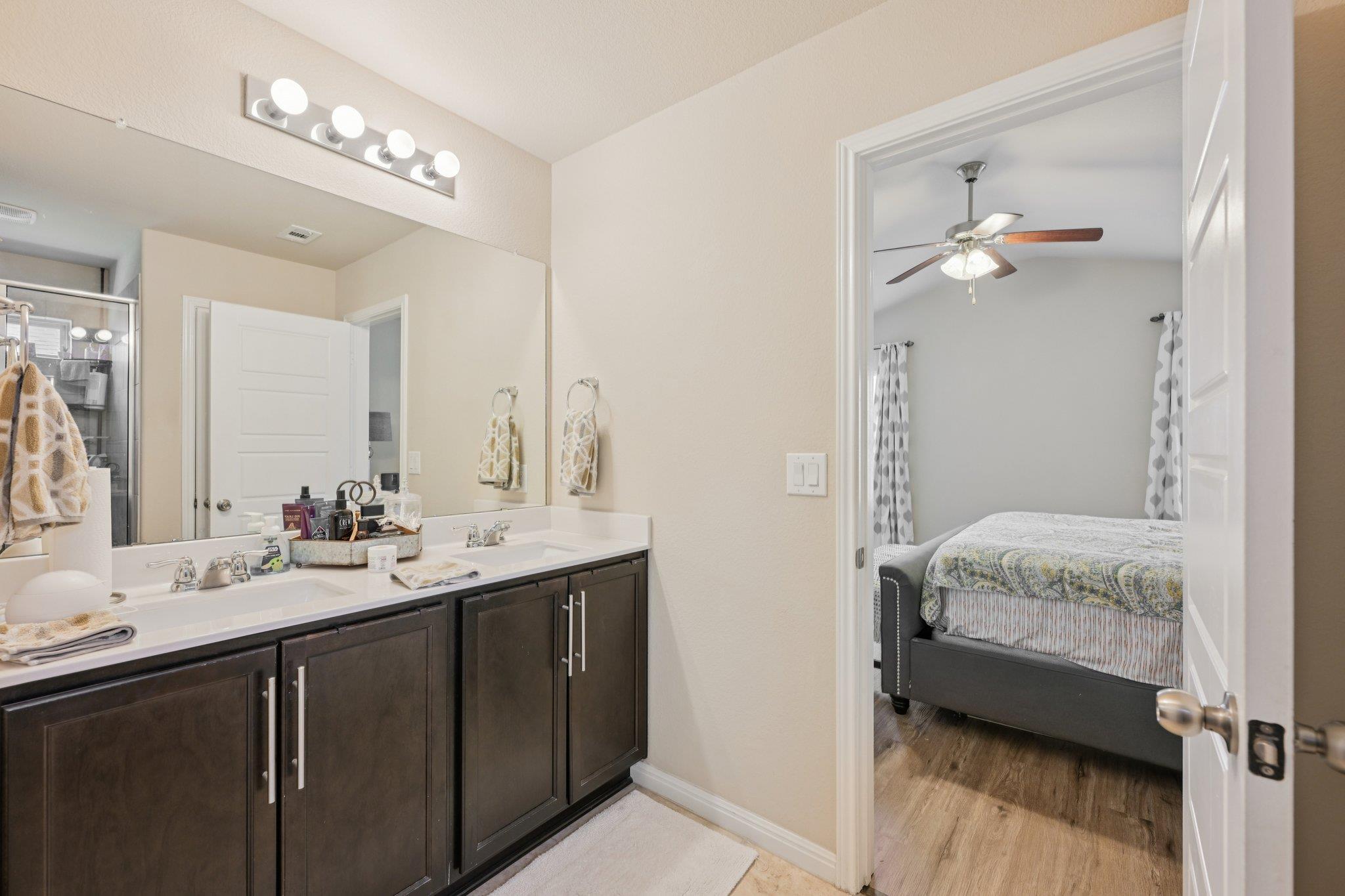 505 Buttermilk Ln, Leander, TX 78641