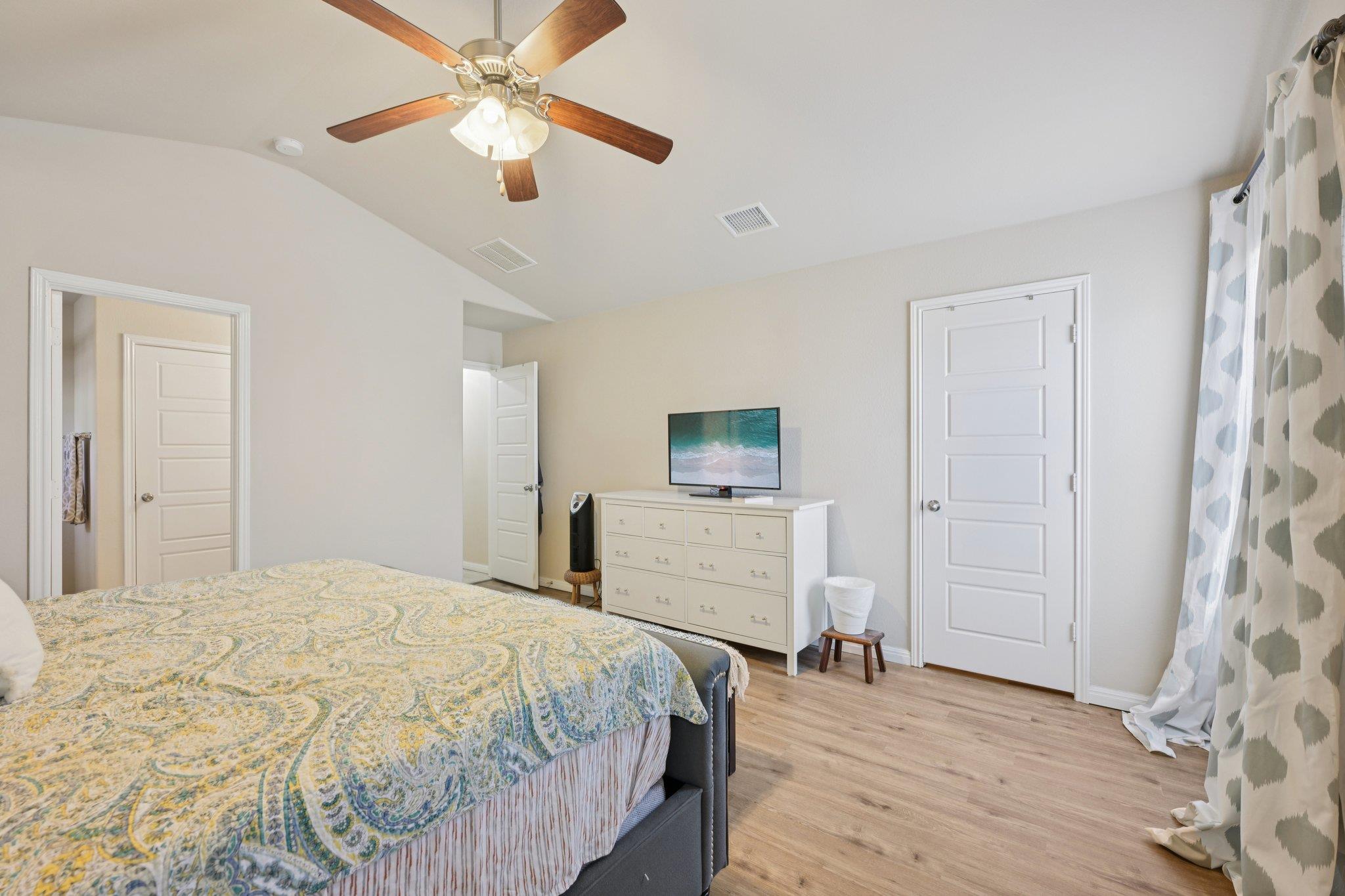 505 Buttermilk Ln, Leander, TX 78641