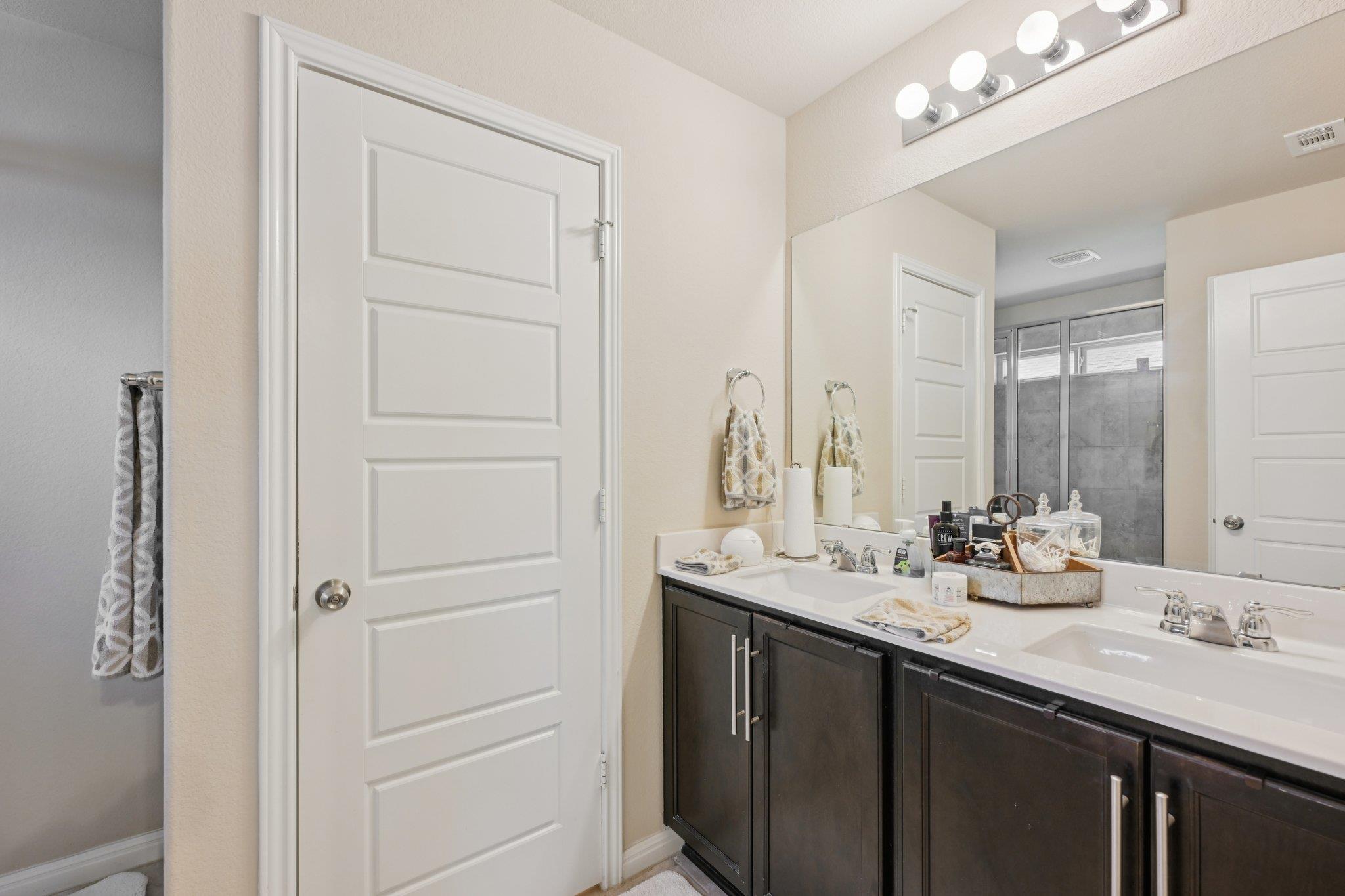 505 Buttermilk Ln, Leander, TX 78641