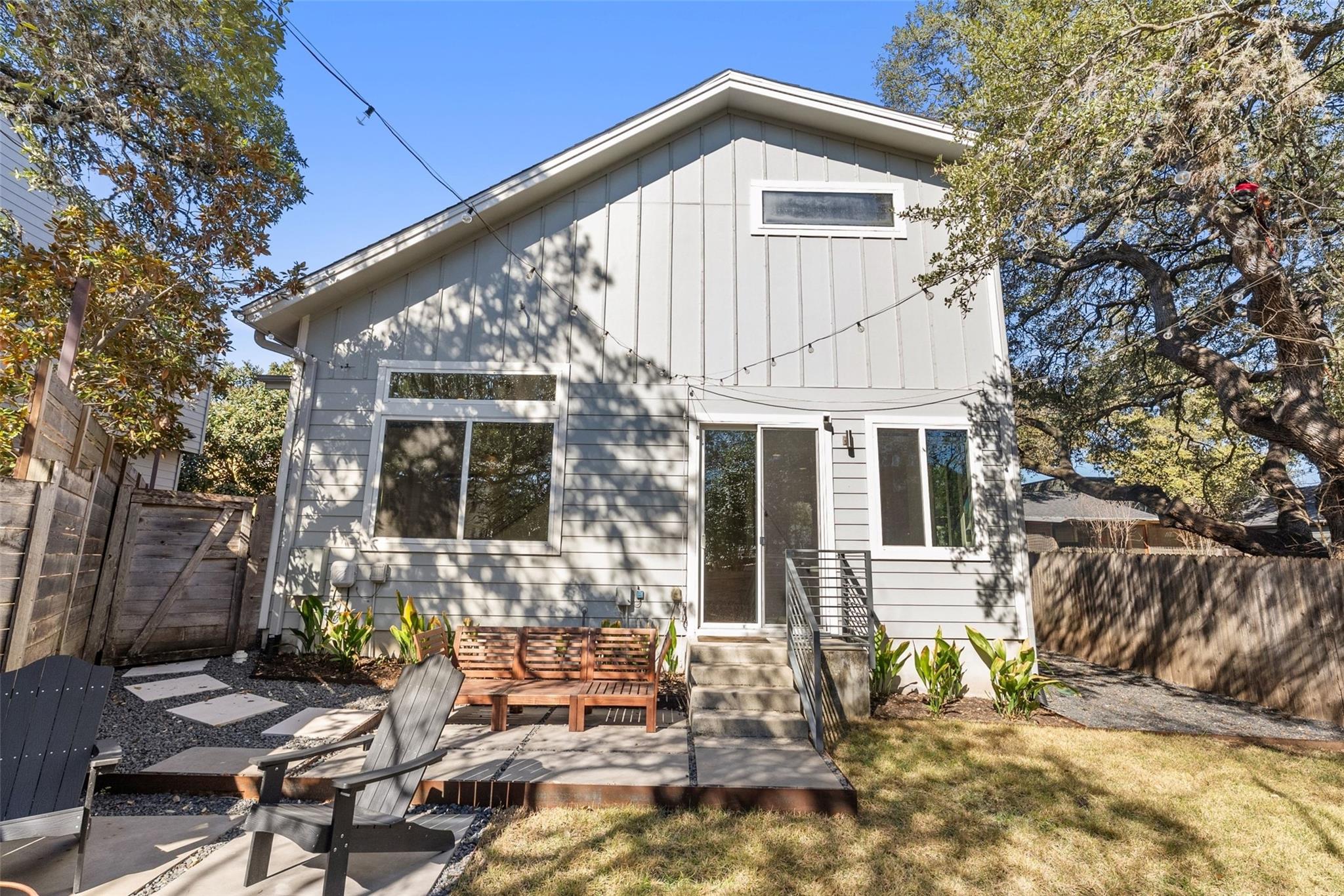 402 El Paso St # B, Austin, TX 78704