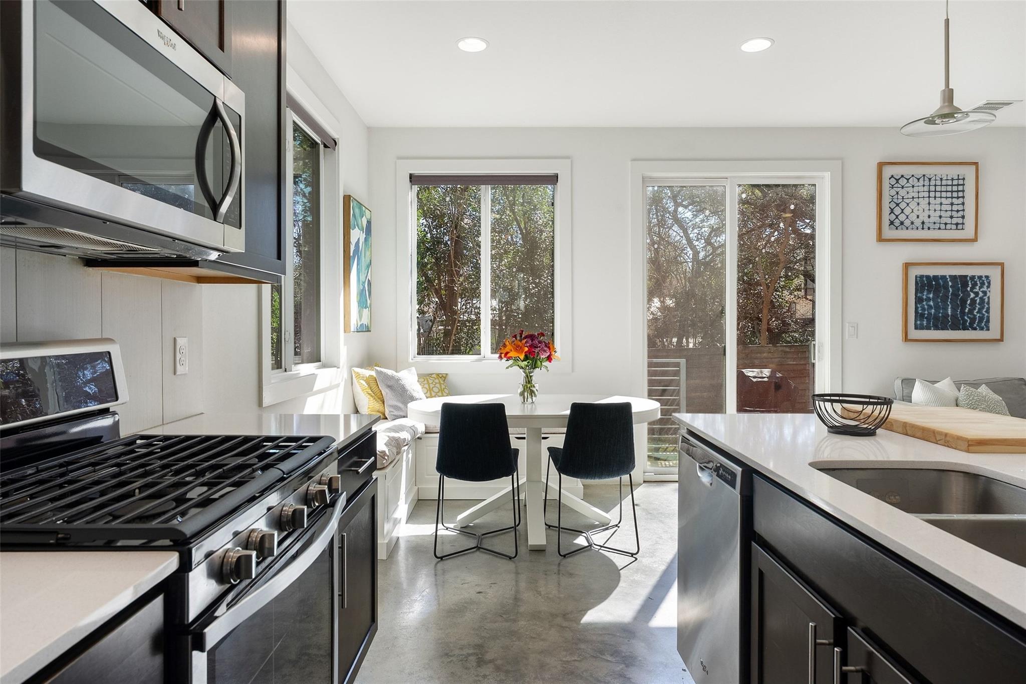 402 El Paso St # B, Austin, TX 78704