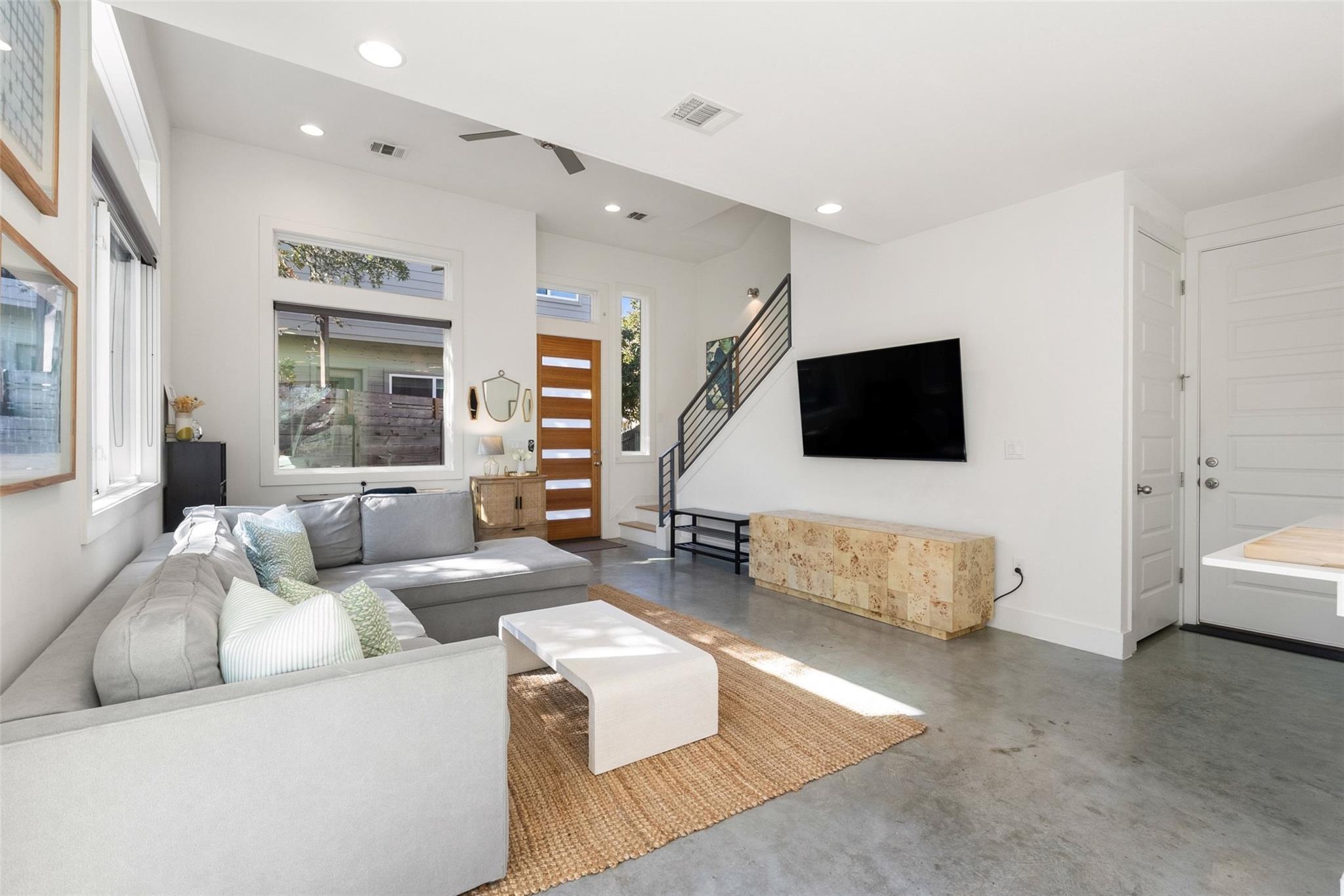 402 El Paso St # B, Austin, TX 78704