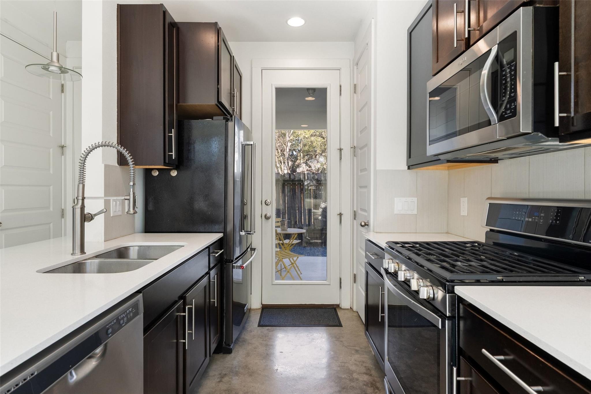 402 El Paso St # B, Austin, TX 78704