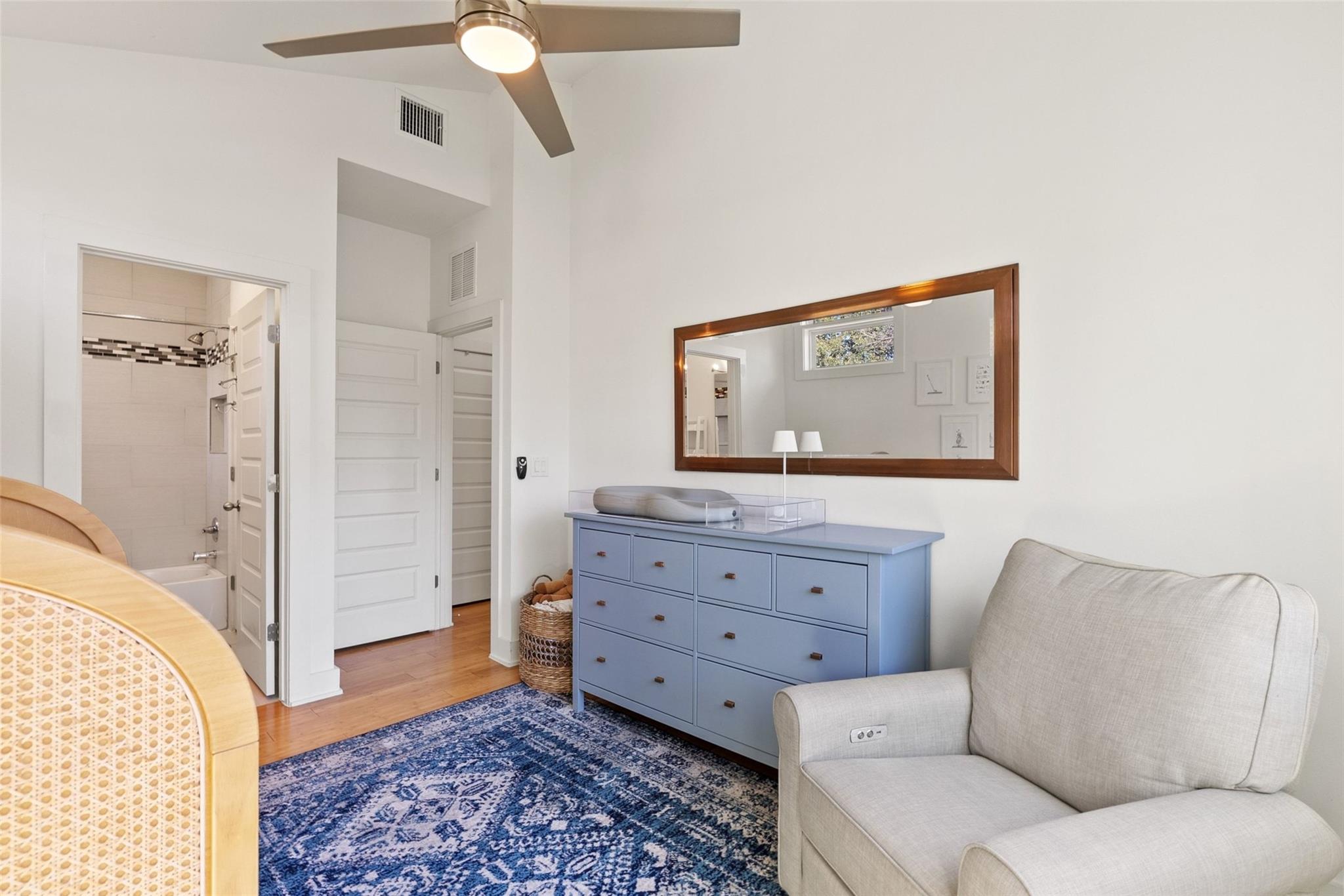 402 El Paso St # B, Austin, TX 78704