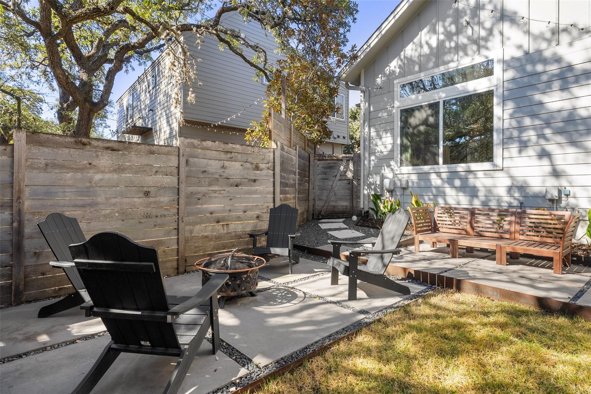 402 El Paso St # B, Austin, TX 78704