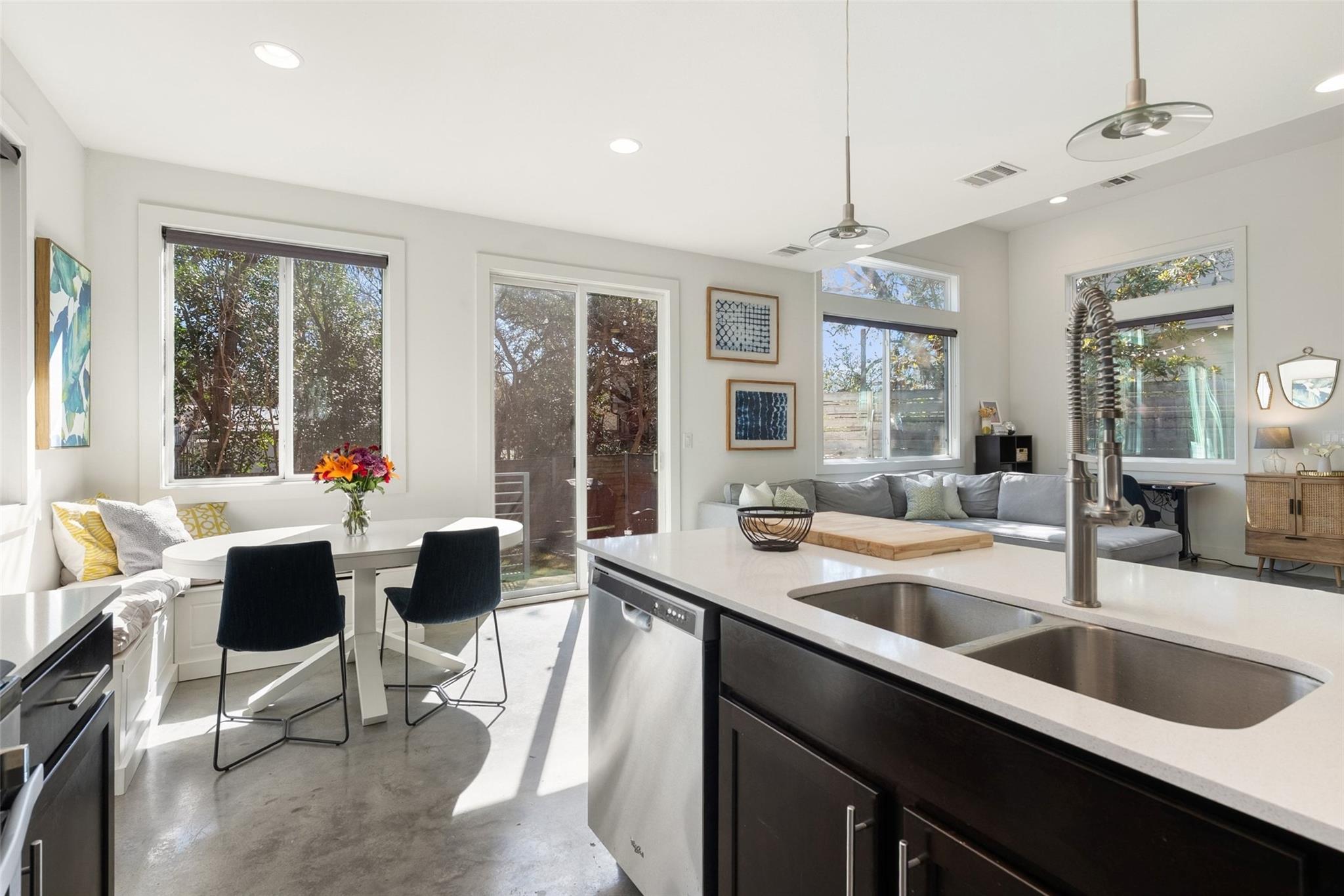 402 El Paso St # B, Austin, TX 78704