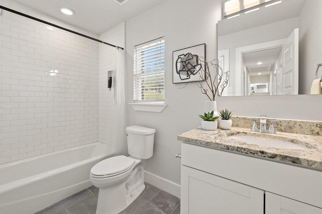 60 Augusta Dr, Wimberley, TX 78676