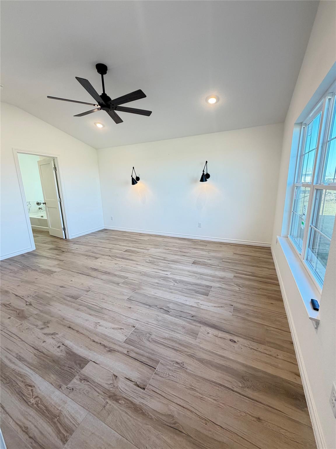 1742 Martinez Rd, Yoakum, TX 77995